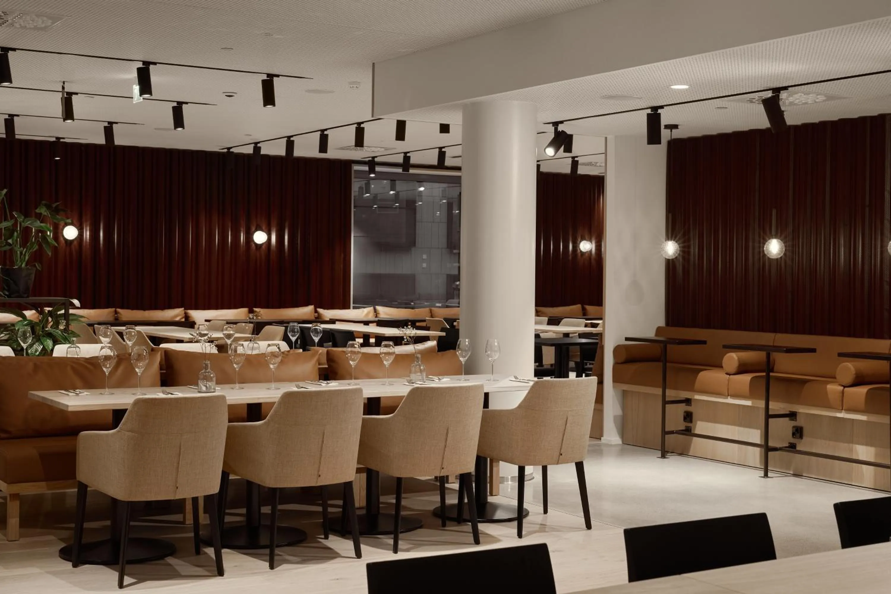 Restaurant/places to eat in Original Sokos Hotel Tripla Helsinki