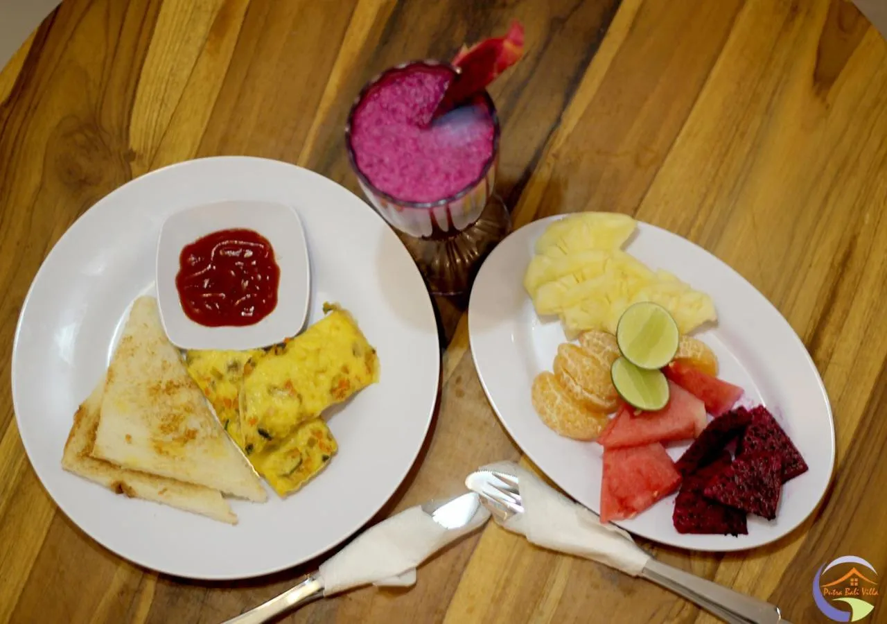 Breakfast in Agasta Villa