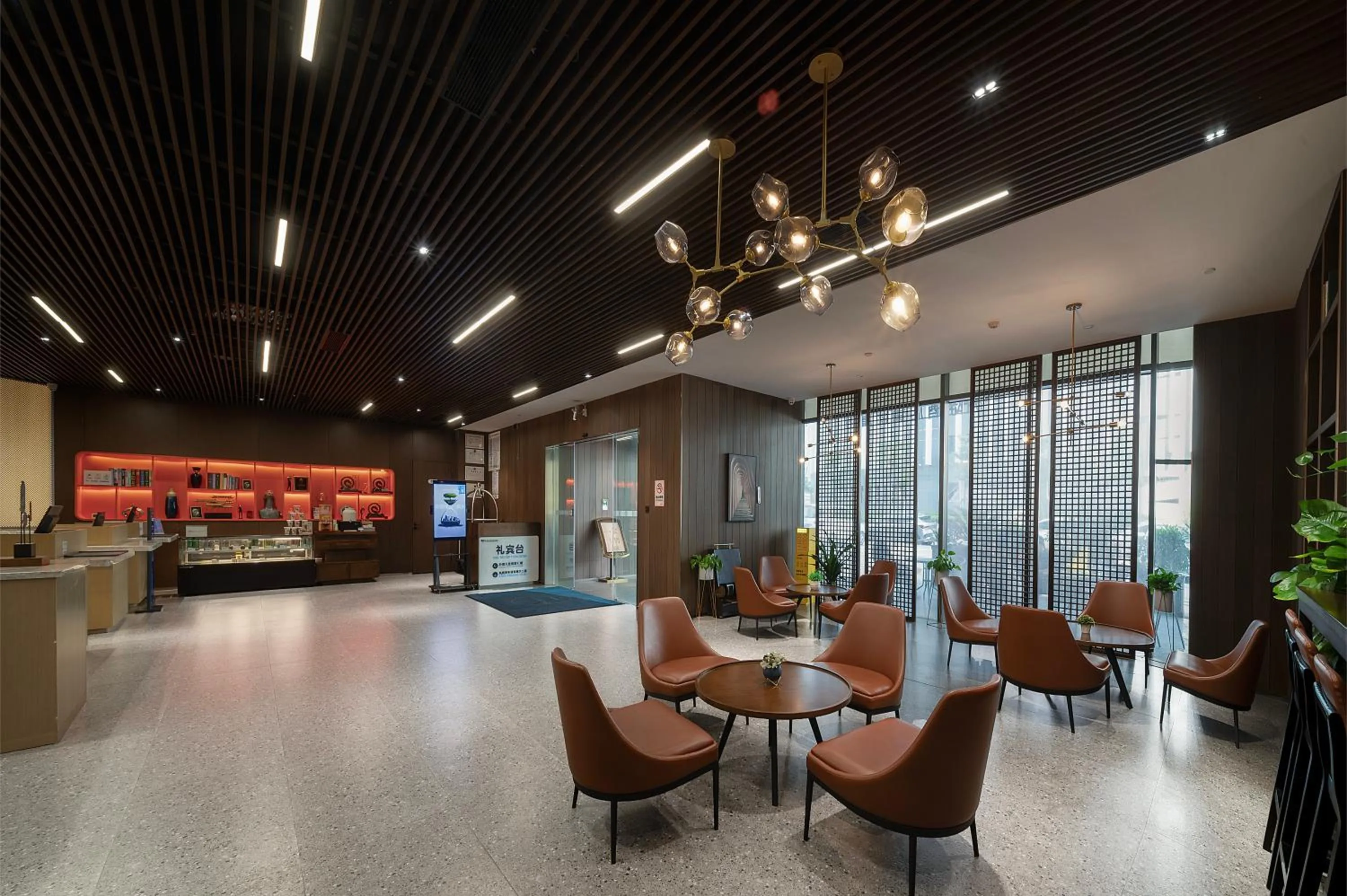 Lobby or reception in Holiday Inn Express Nanchang West Station by IHG