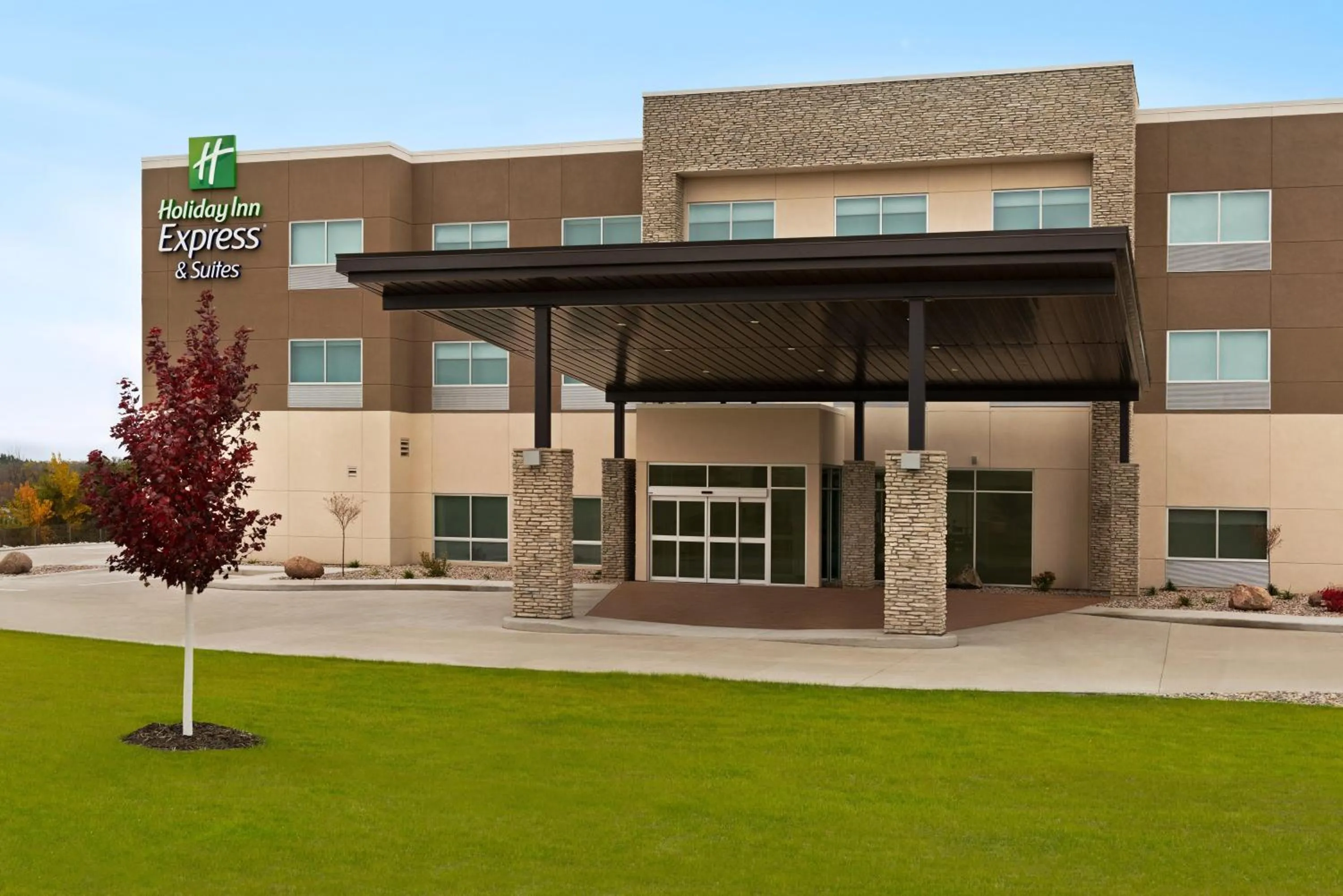 Property building in Holiday Inn Express & Suites - Beaver Dam by IHG