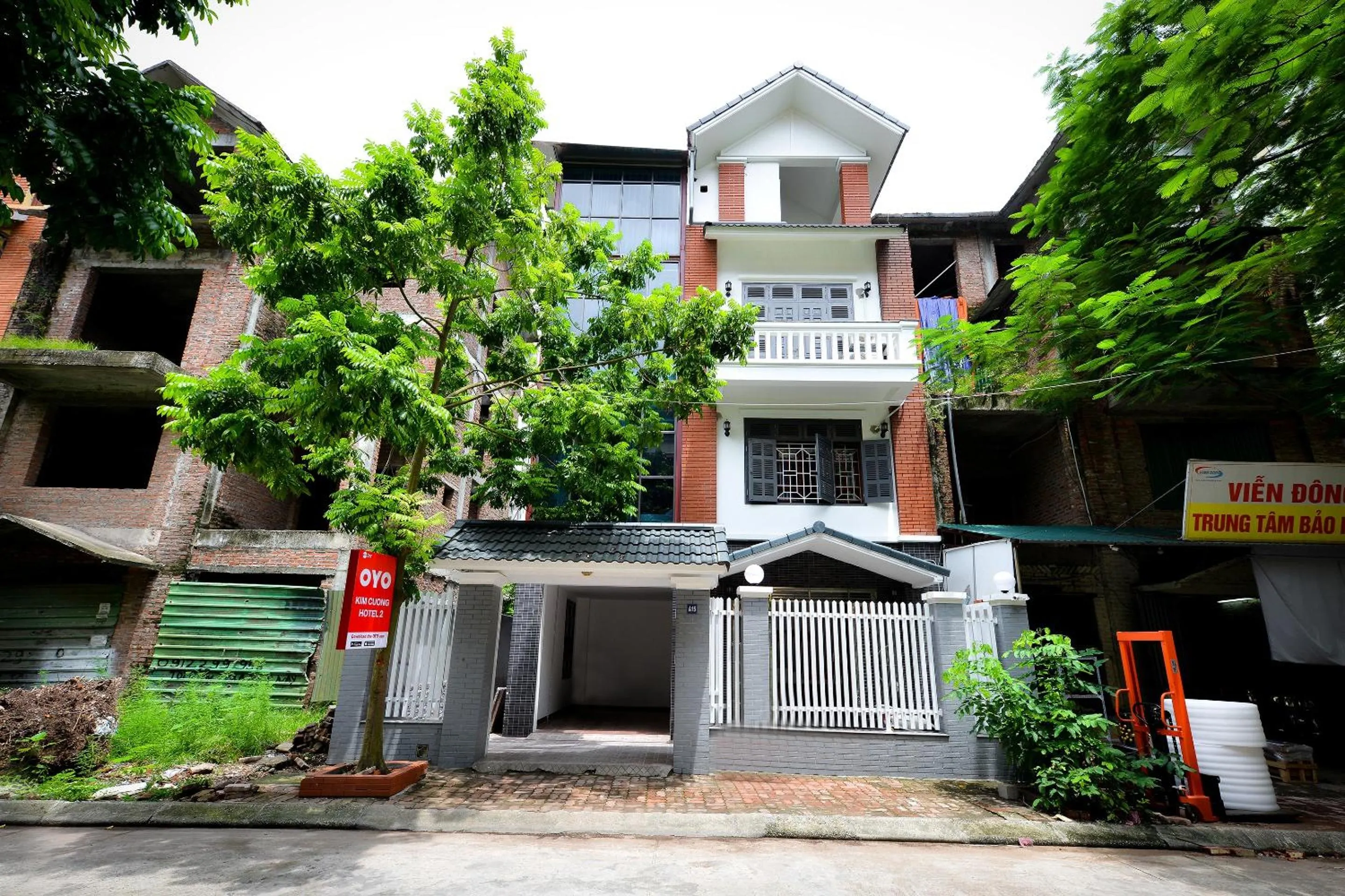 Facade/entrance in OYO 317 Kim Cuong Hotel 2