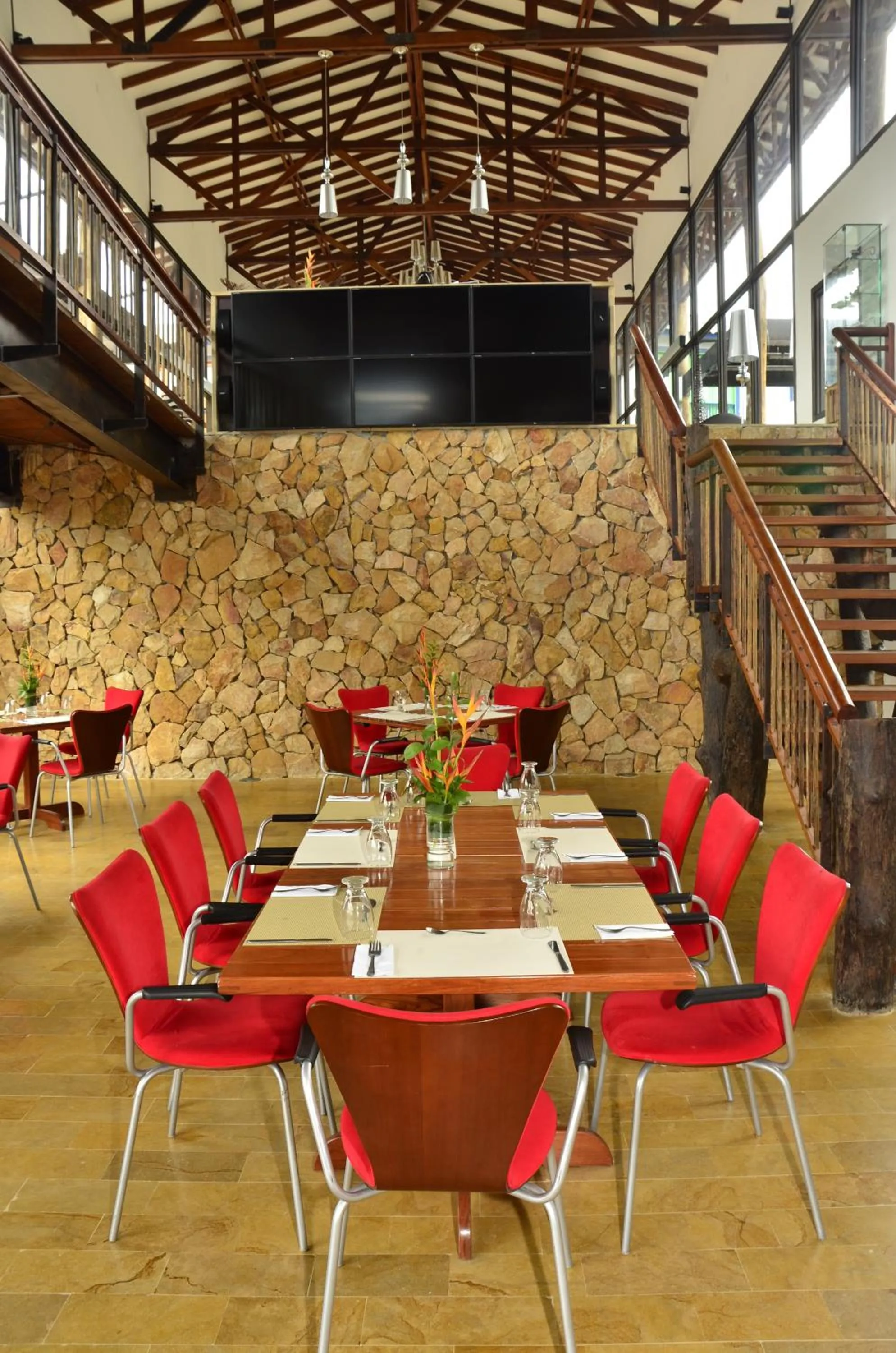 Restaurant/places to eat in Termales El Otoño