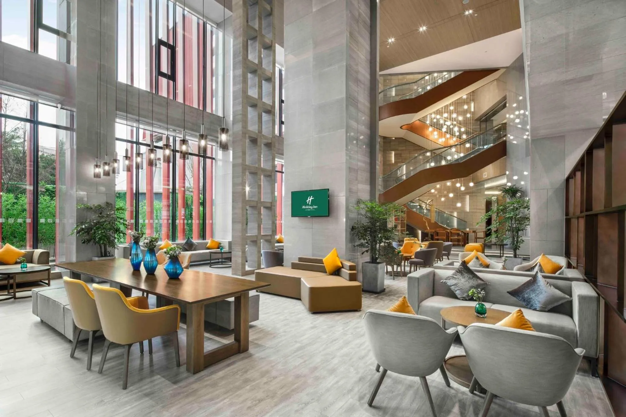 Lounge or bar in Holiday Inn Chengdu Airport by IHG - Free Shuttle to Shuangliu International Airport