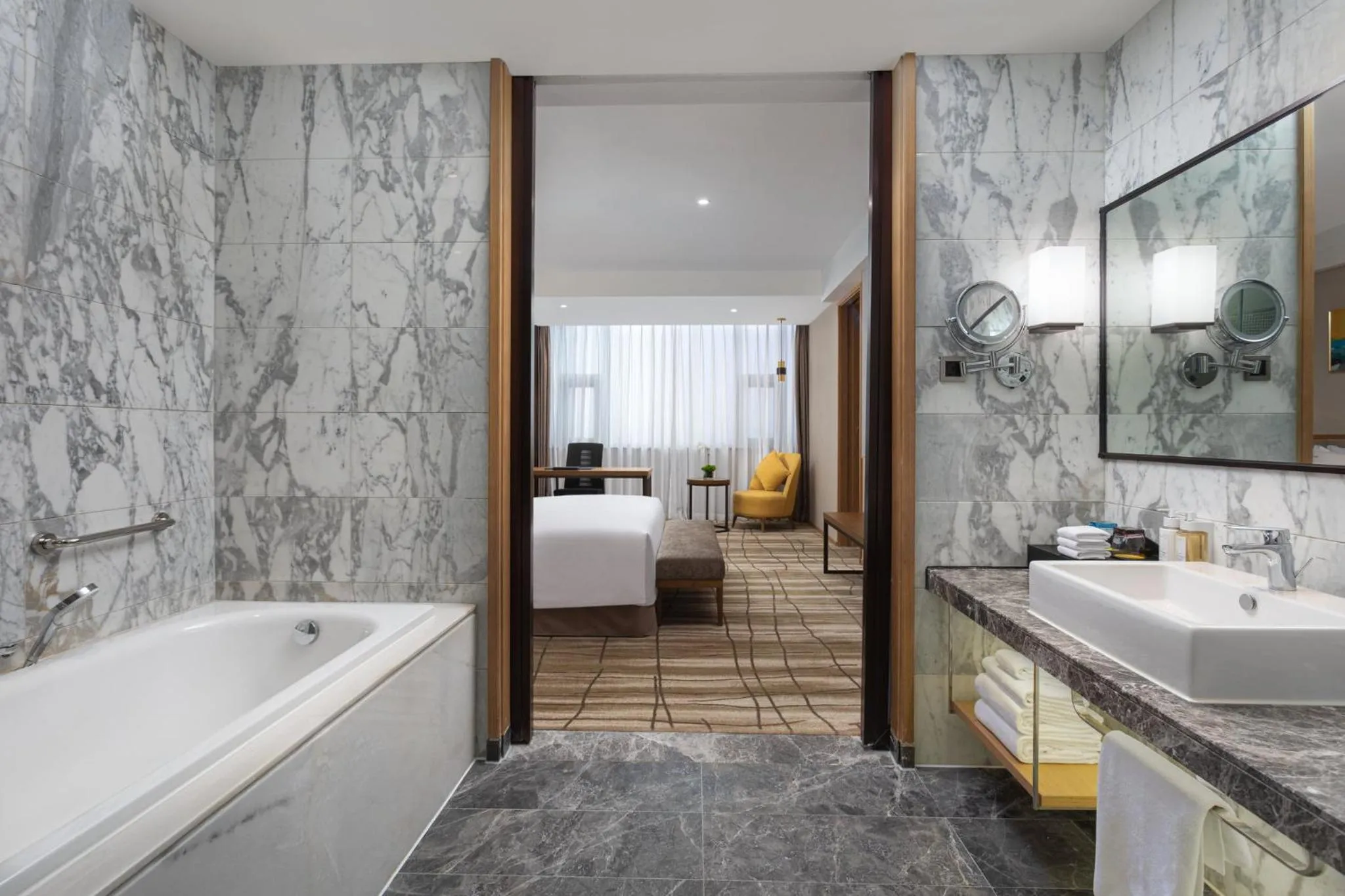 Photo of the whole room, Bed in Holiday Inn Chengdu Airport by IHG - Free Shuttle to Shuangliu International Airport