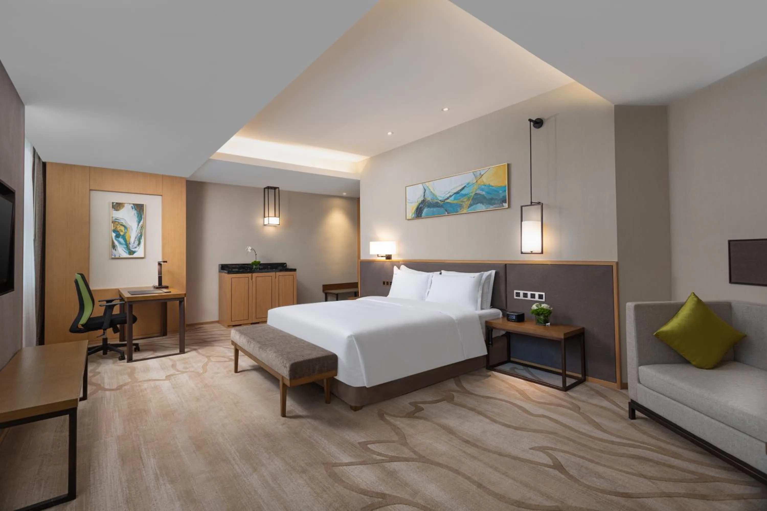 Bed in Holiday Inn Chengdu Airport by IHG - Free Shuttle to Shuangliu International Airport