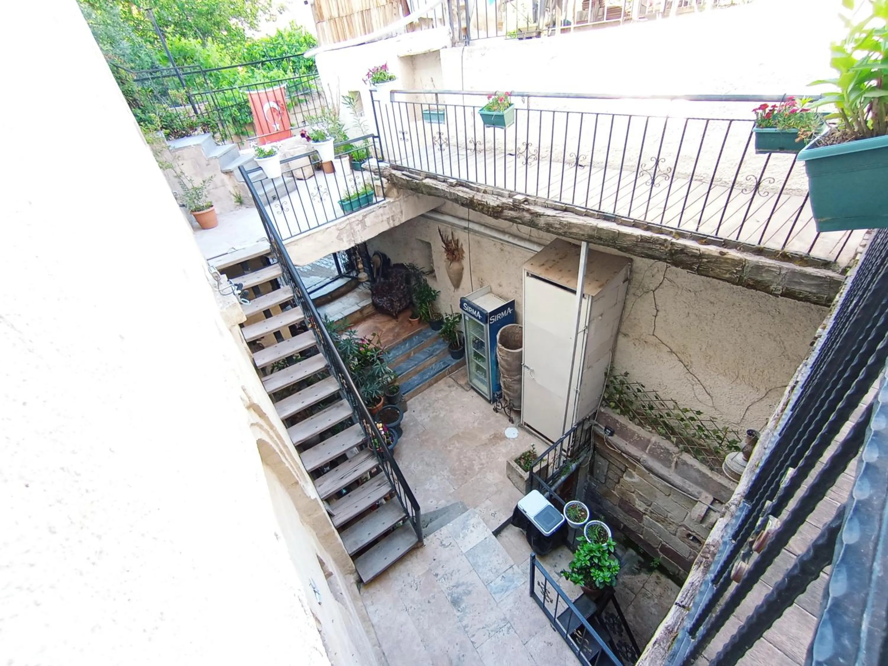 Property building in Sandık cave house