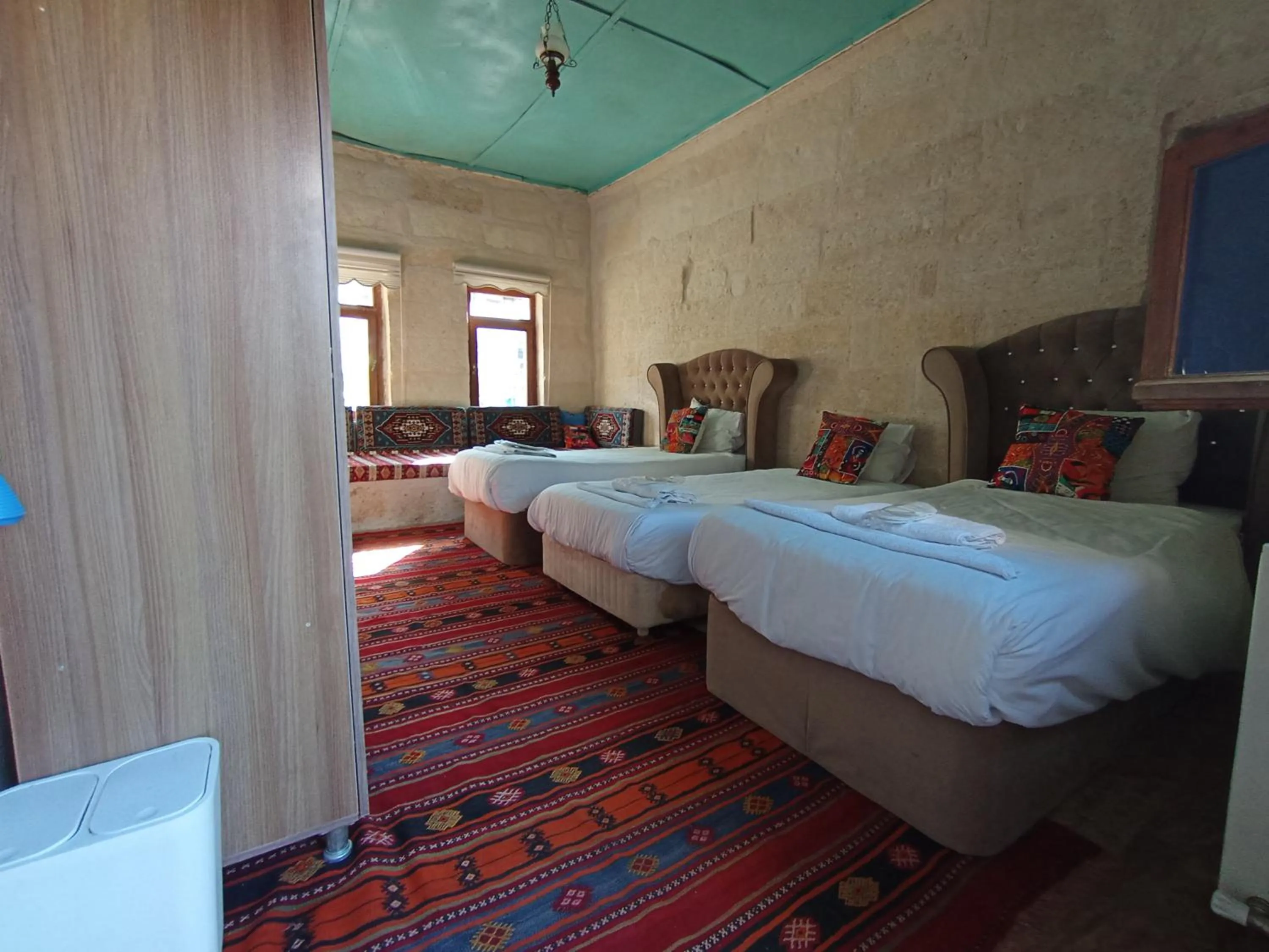 Bed in Sandık cave house