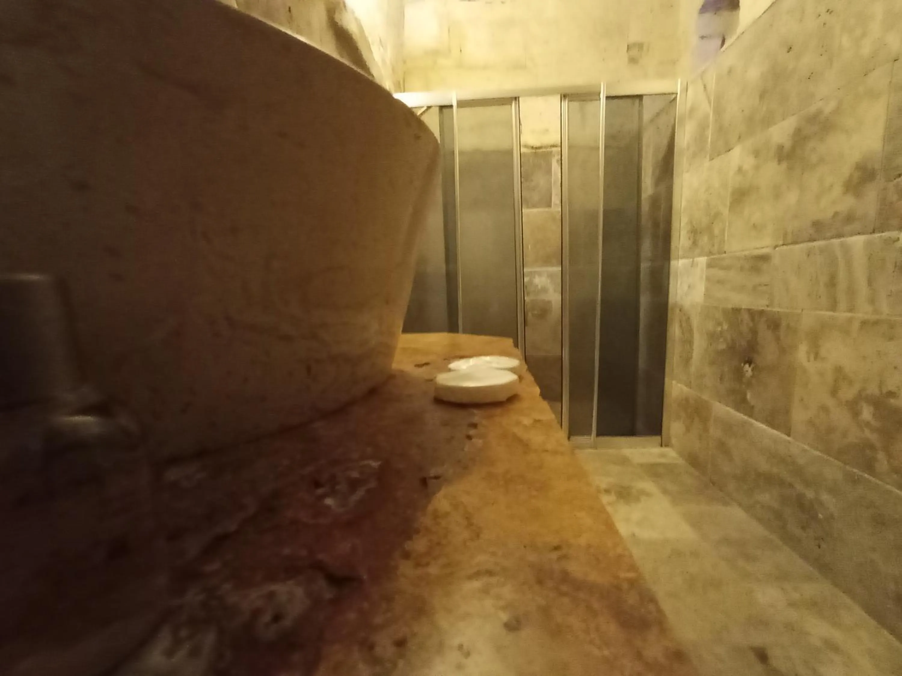 Photo of the whole room in Sandık cave house