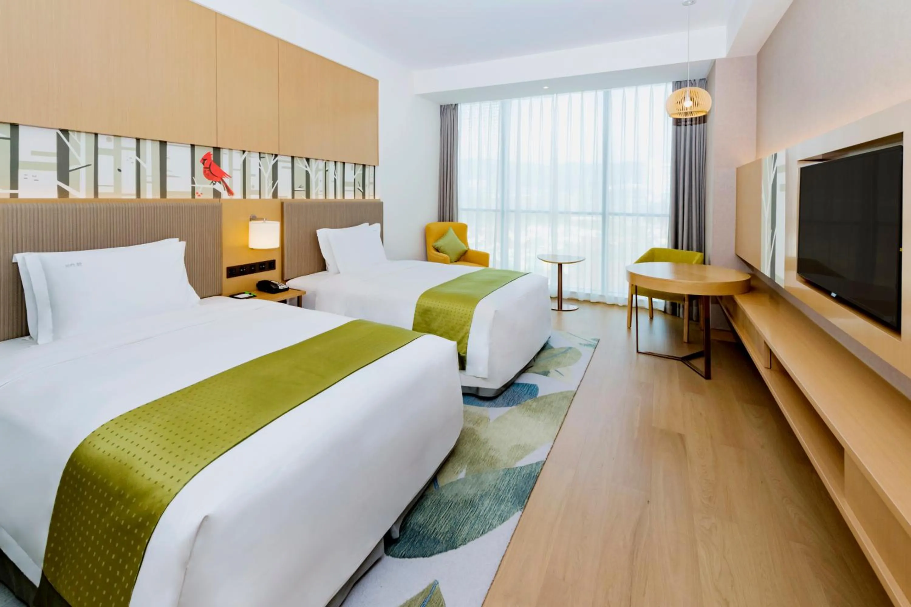 Photo of the whole room, Bed in Holiday Inn Changsha Dawangshan by IHG