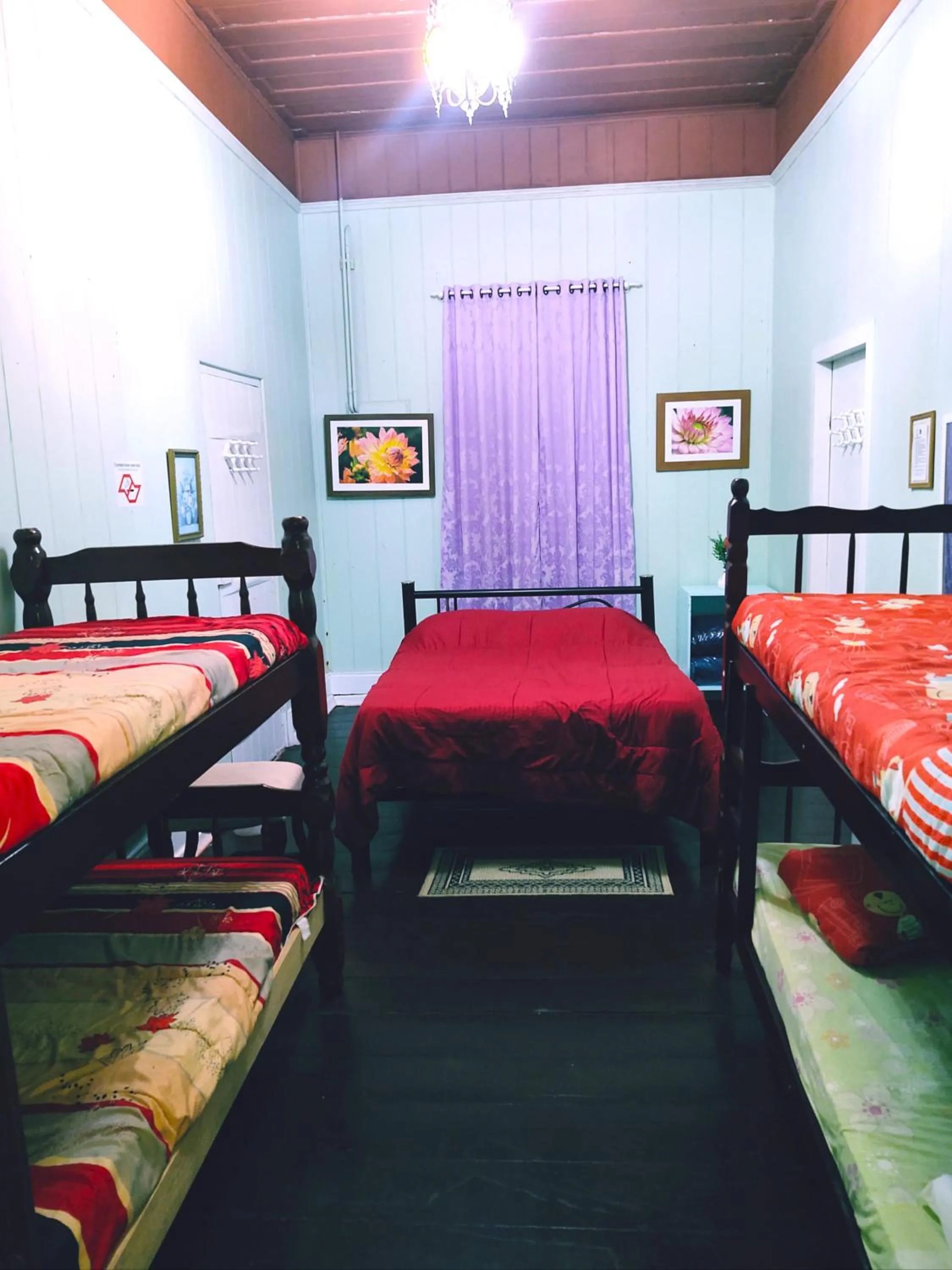 Photo of the whole room, Bed in Pousada Shamballah Paranapiacaba