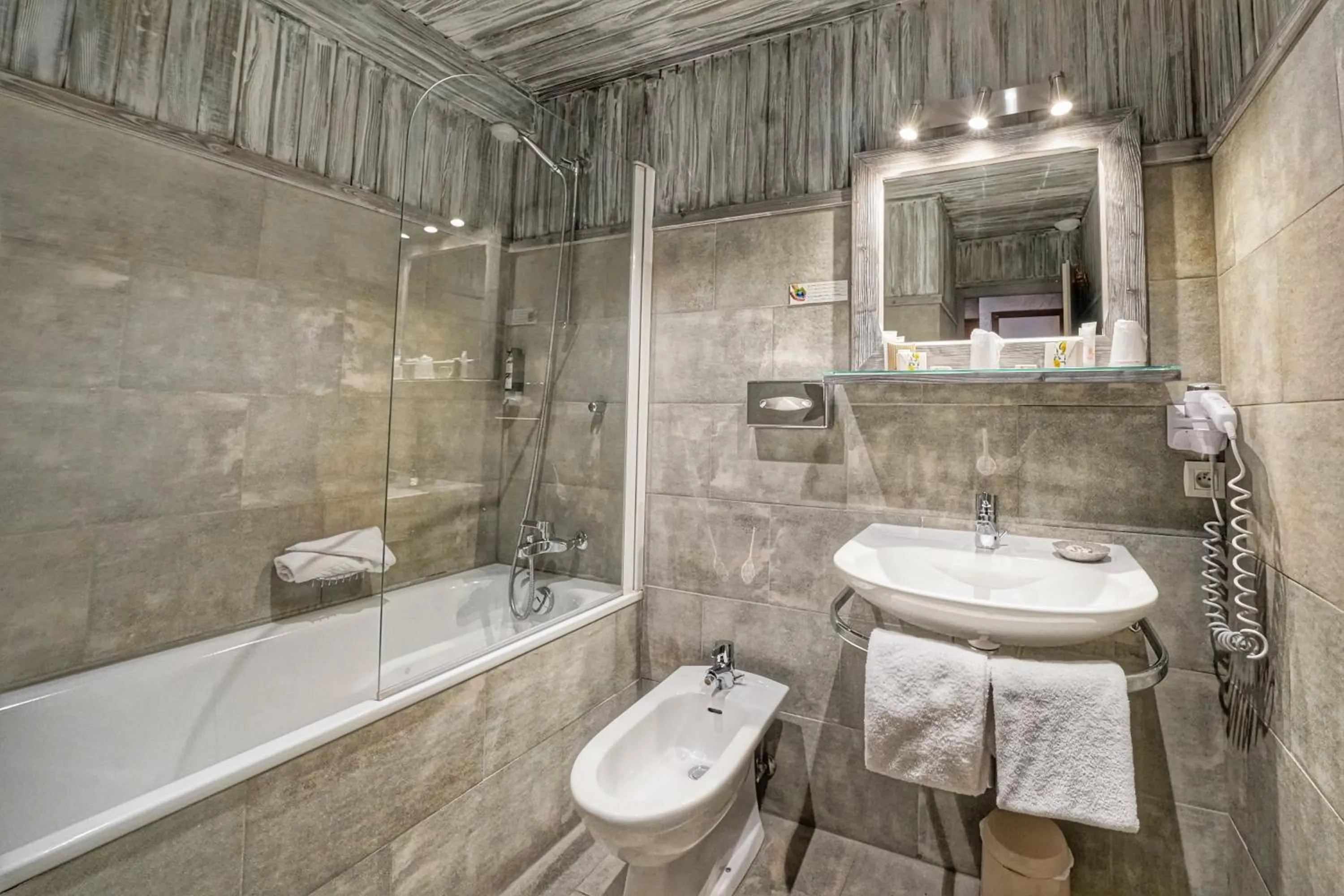 Bathroom in Au Vieux Moulin