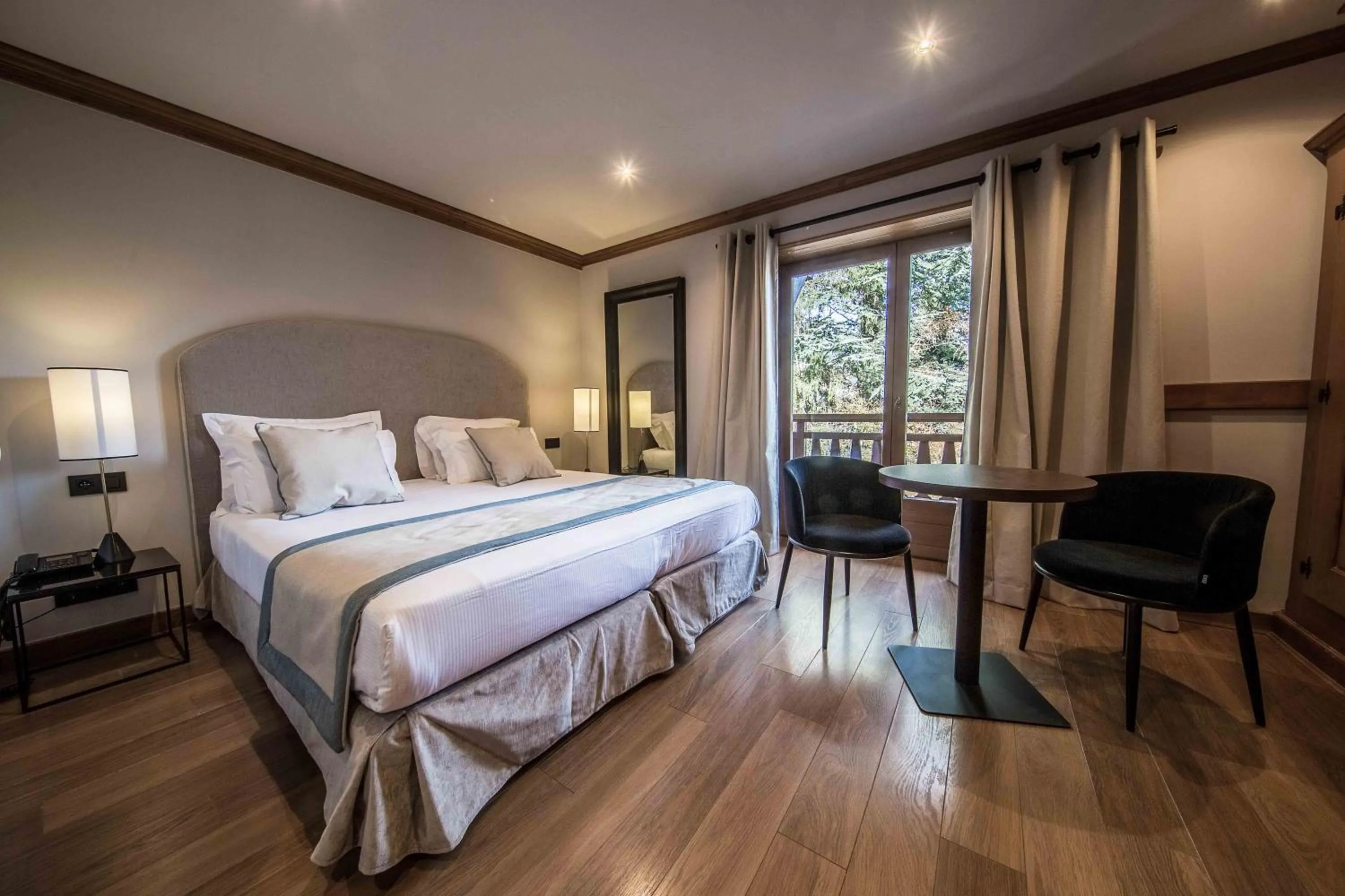 Photo of the whole room, Bed in Au Vieux Moulin