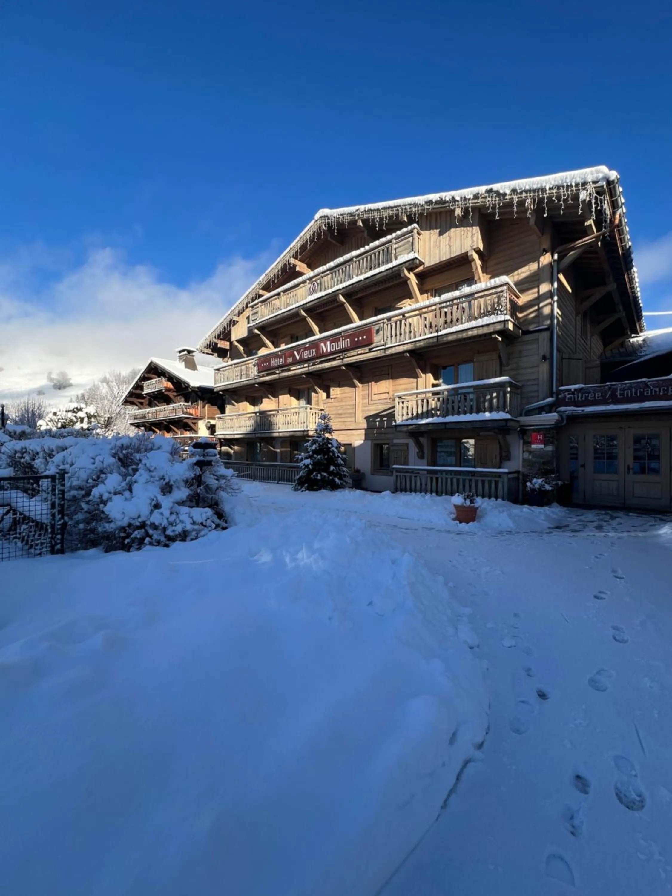 Property building in Au Vieux Moulin
