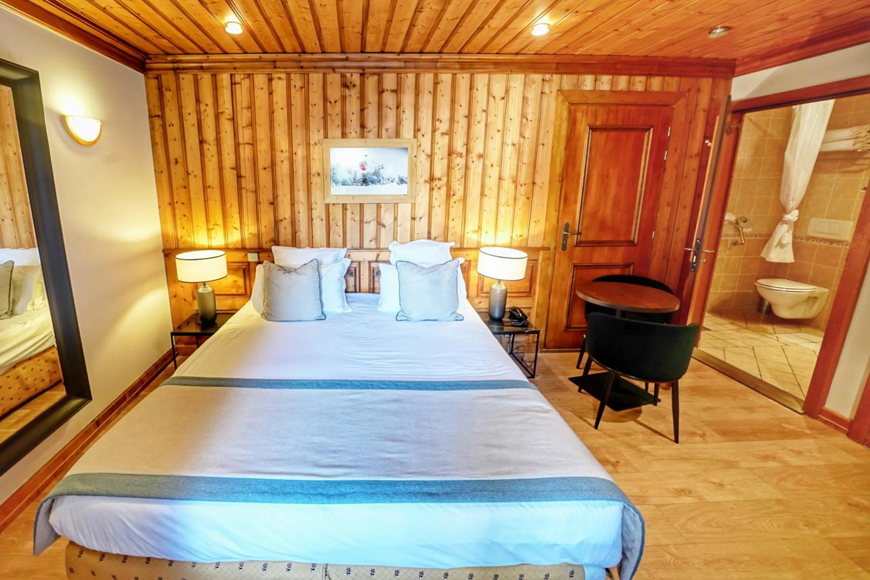 Bedroom, Bed in Au Vieux Moulin