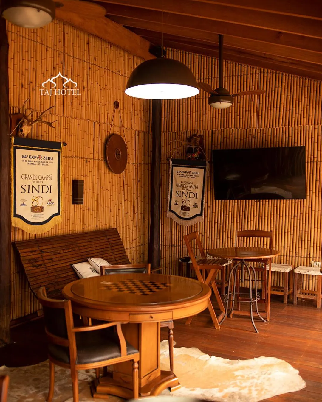 Communal lounge/ TV room in Taj Hotel