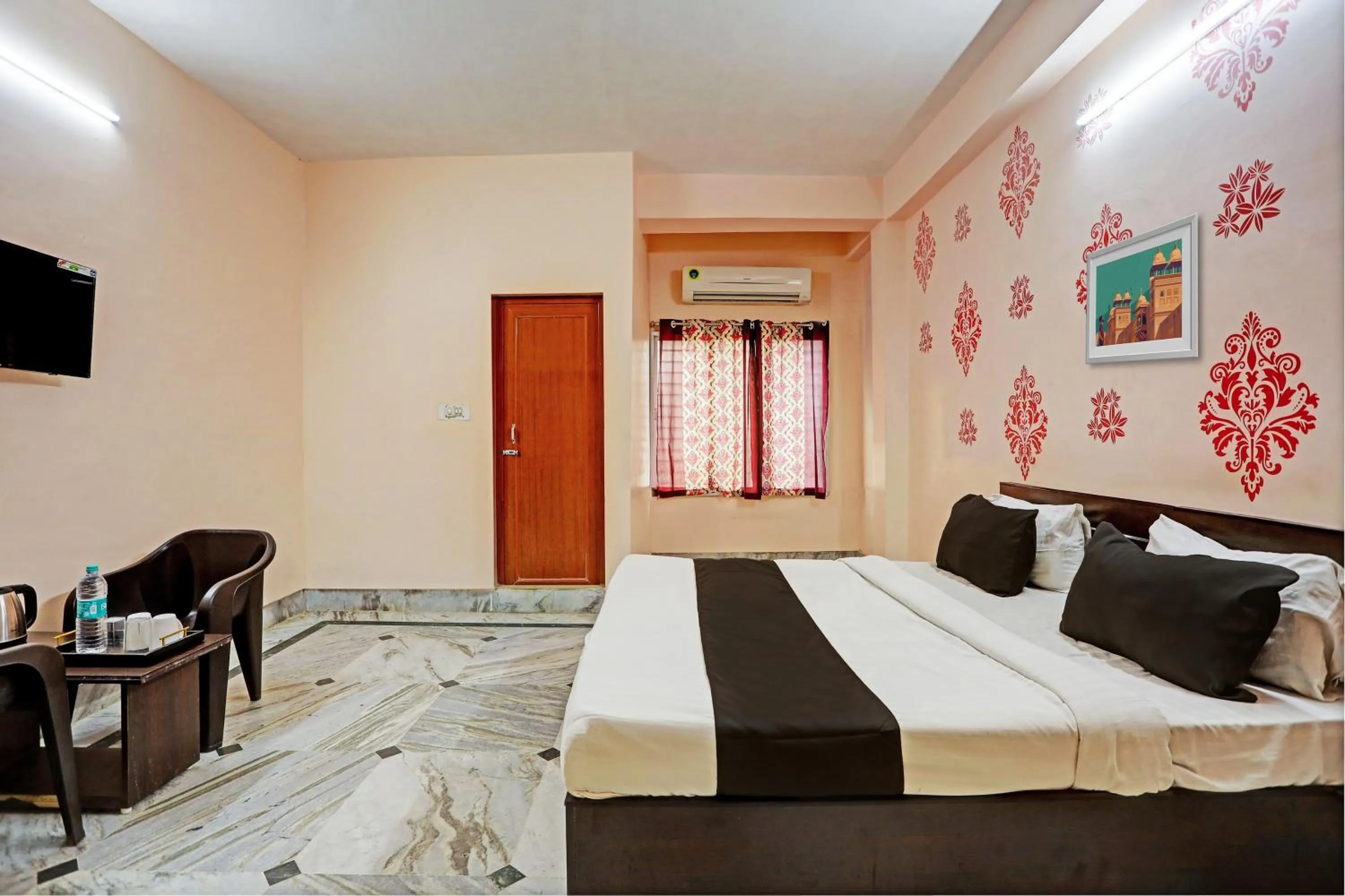 Bedroom, Bed in Hotel O Aarshi Palace