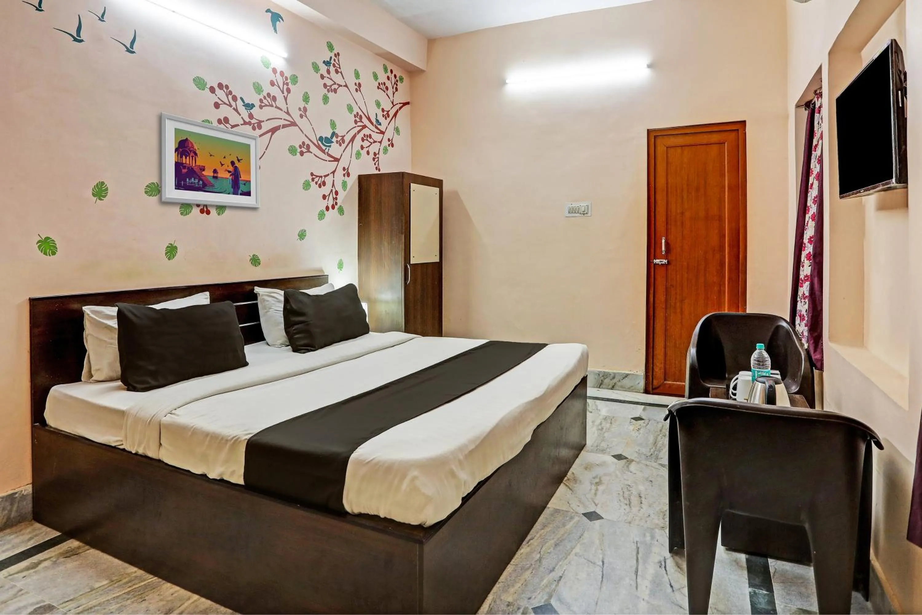 Bedroom, Bed in Hotel O Aarshi Palace