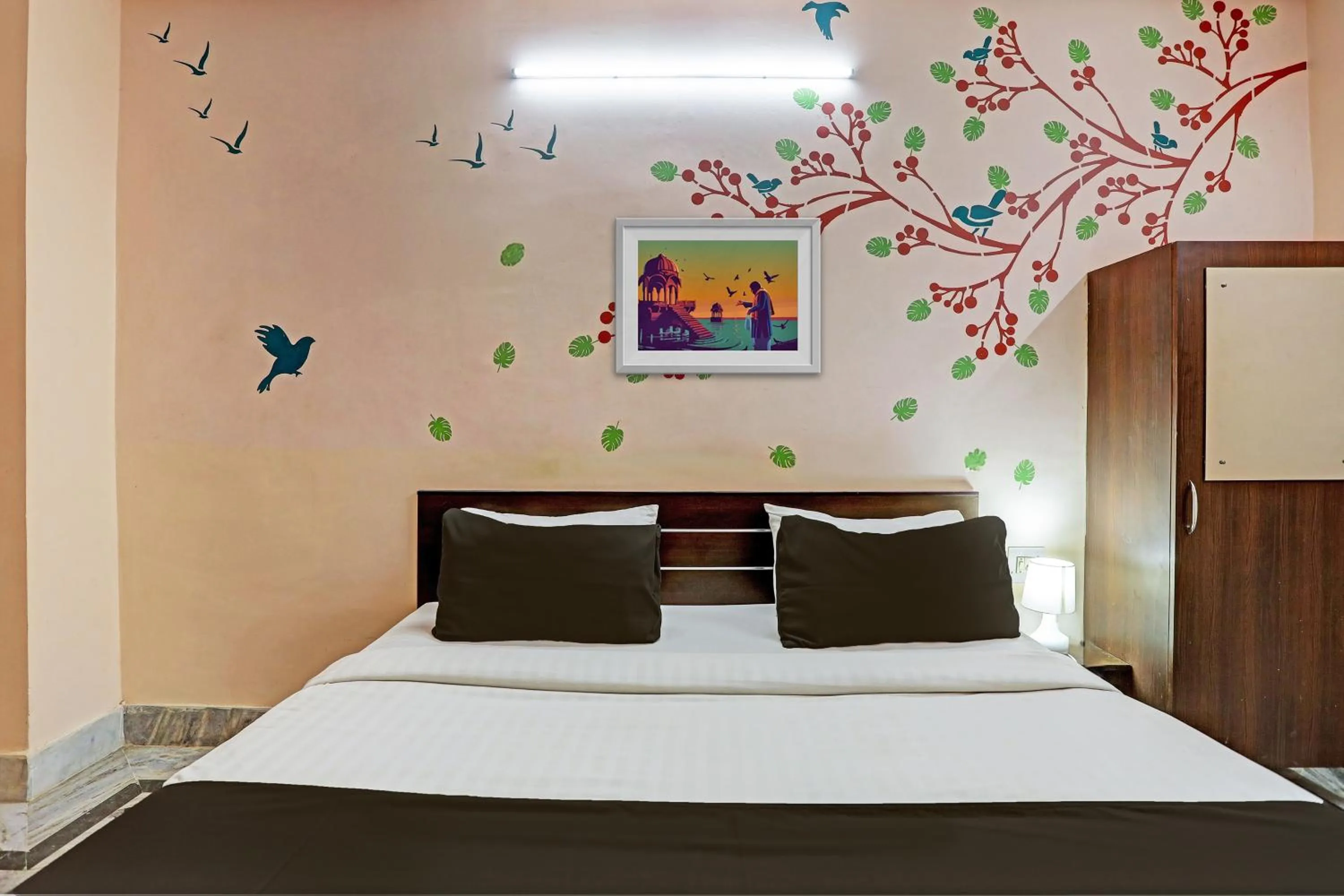 Bedroom, Bed in Hotel O Aarshi Palace