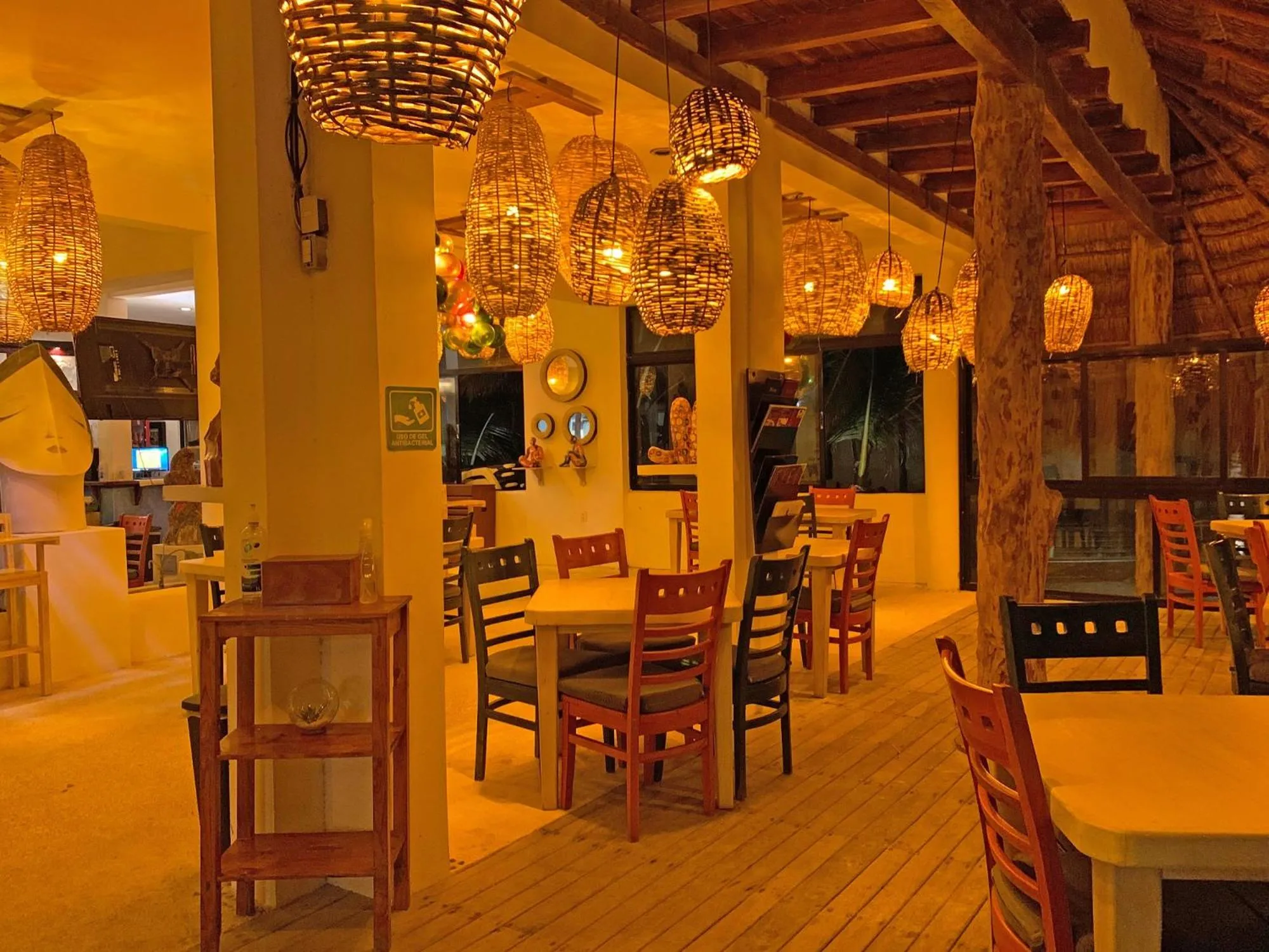 Restaurant/places to eat in El Fuerte Beach Apartments