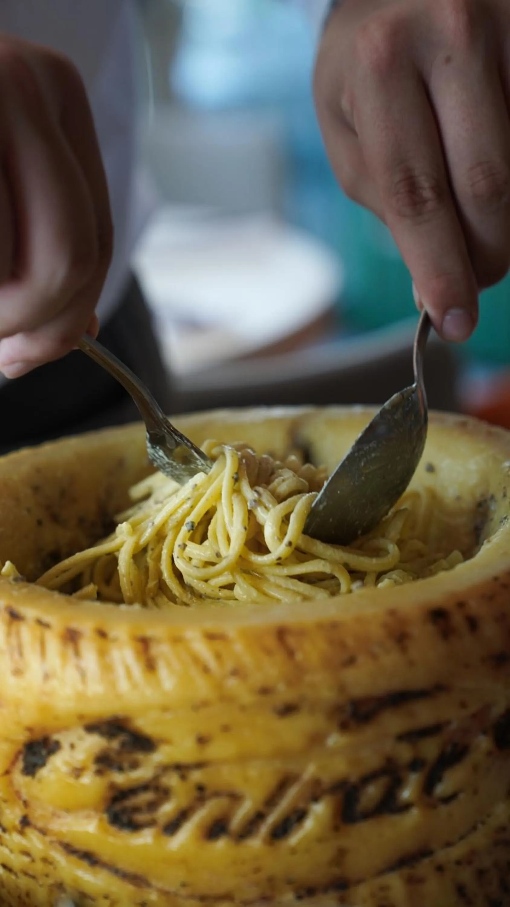 Restaurant/places to eat in PoMo Hôtel & Restaurant