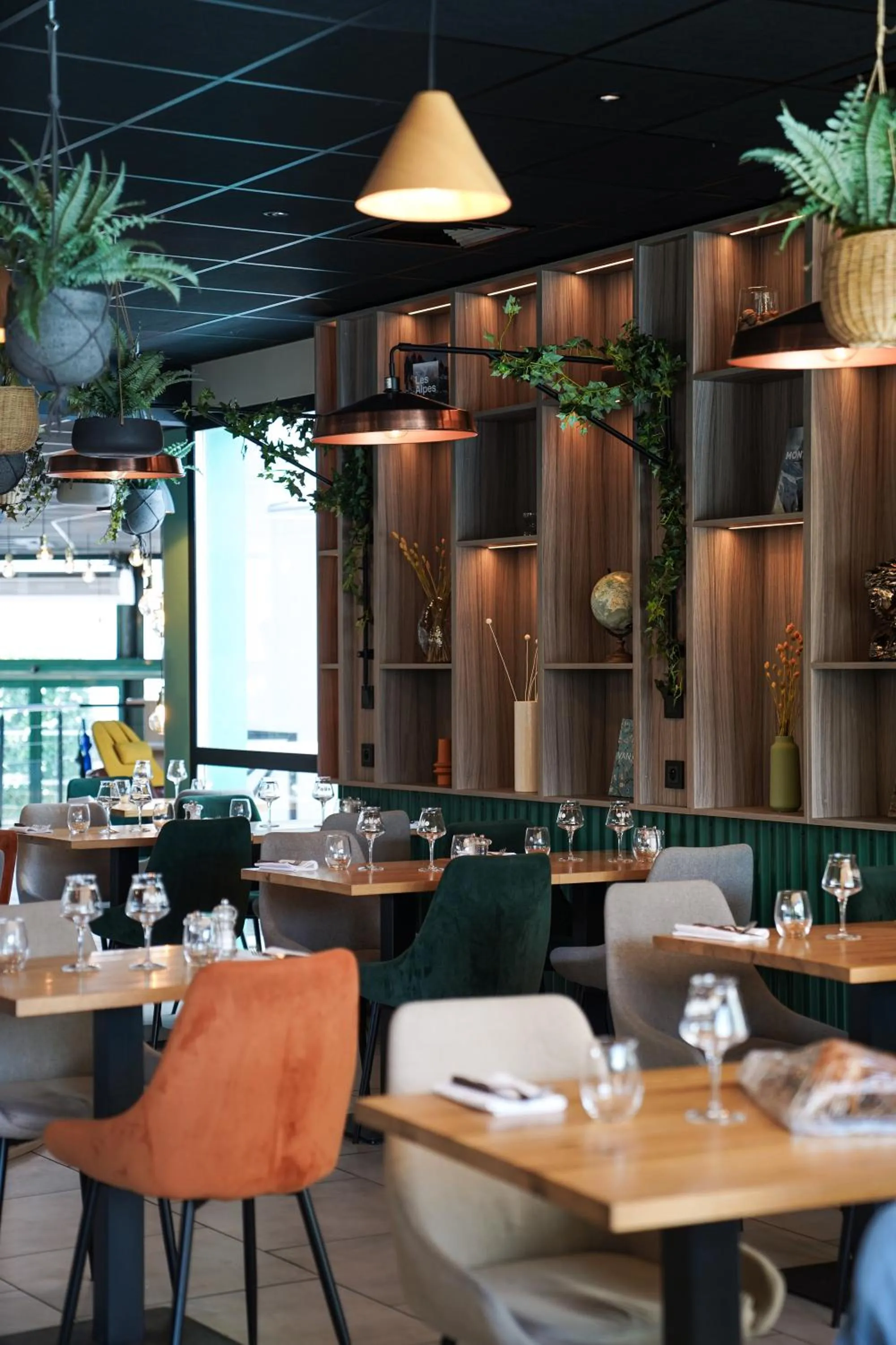 Restaurant/places to eat in PoMo Hôtel & Restaurant