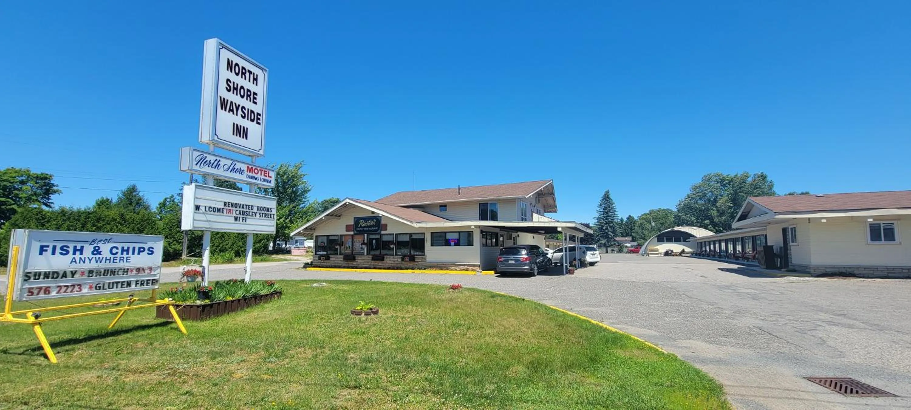 Property building in North Shore Wayside Inn