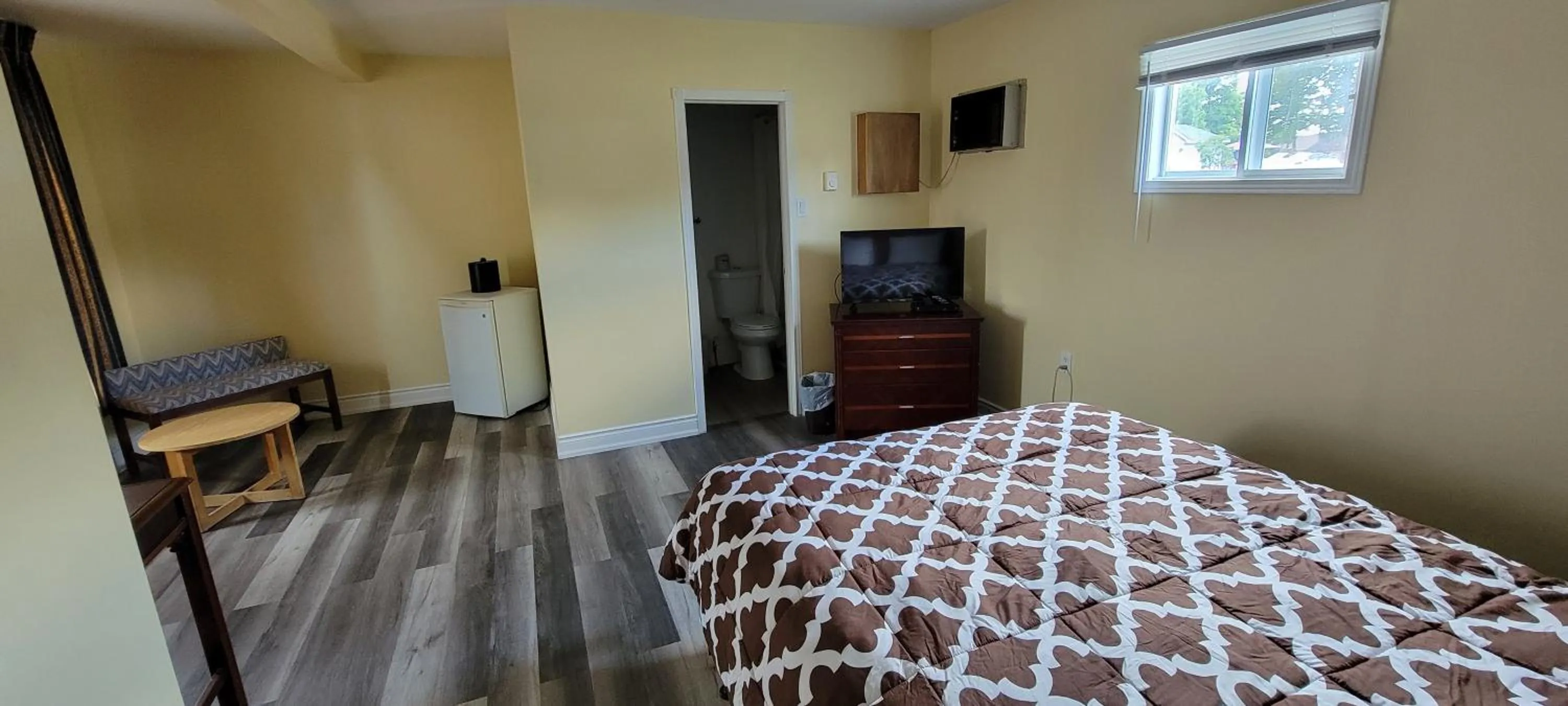 Bedroom, Bed in North Shore Wayside Inn