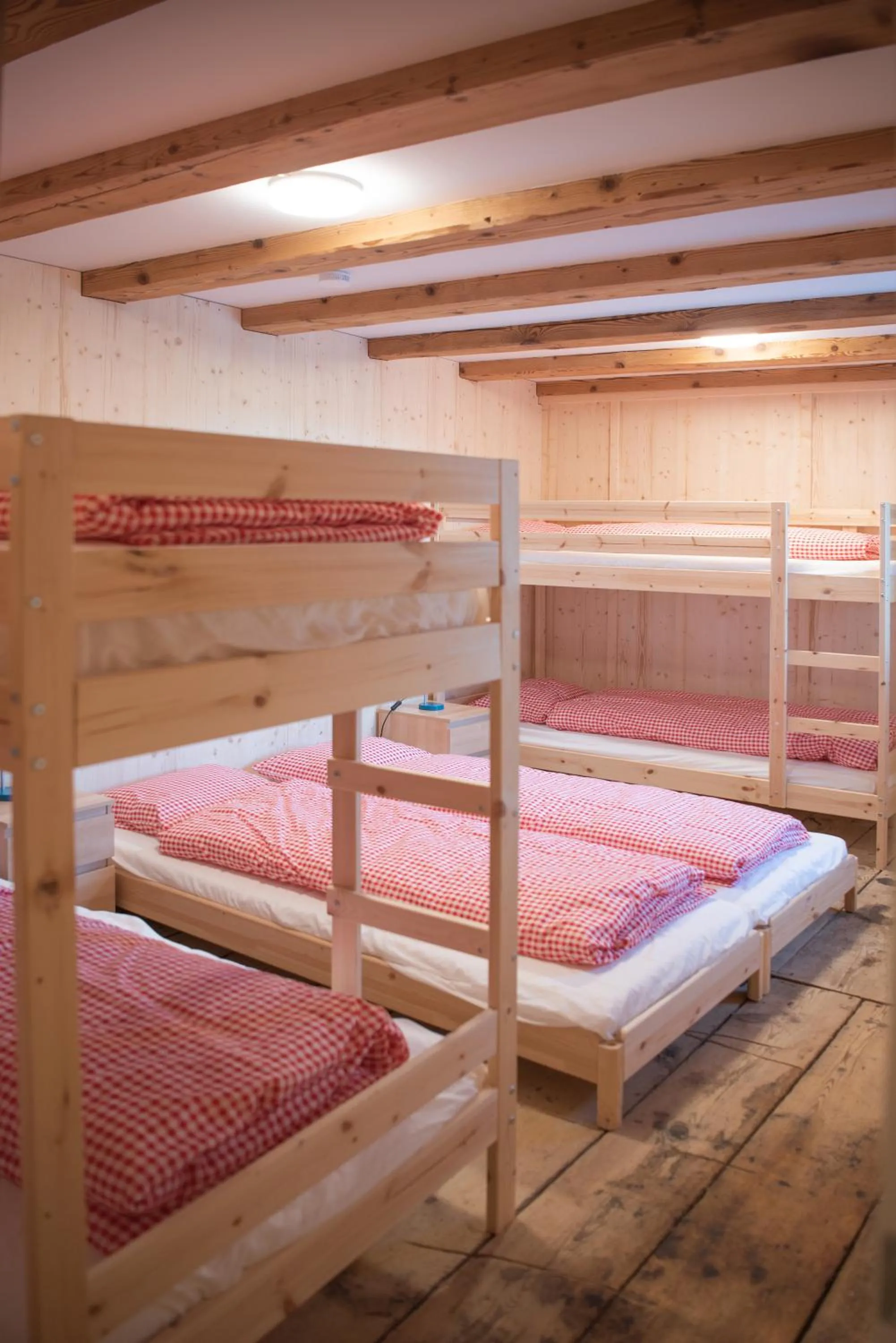 bunk bed, Bed in Restaurant und Kaeserei Berghof