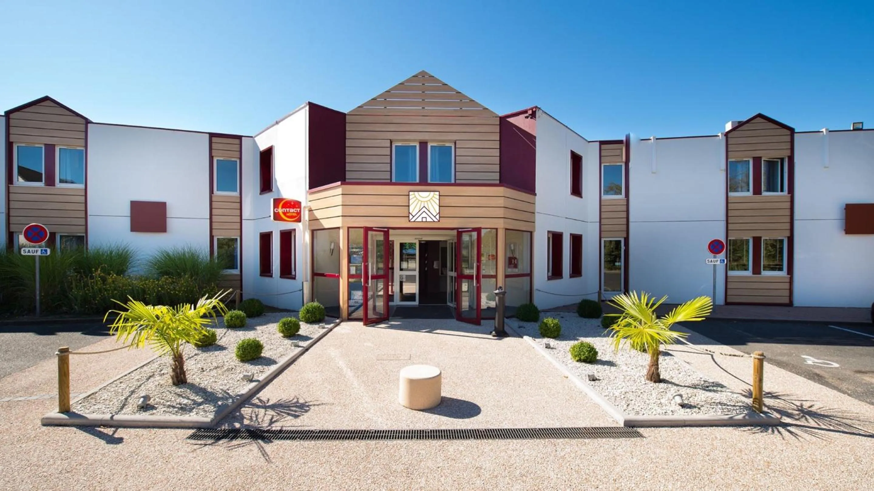 Property building in Contact Hôtel Astréa Nevers Nord et son restaurant la Nouvelle Table