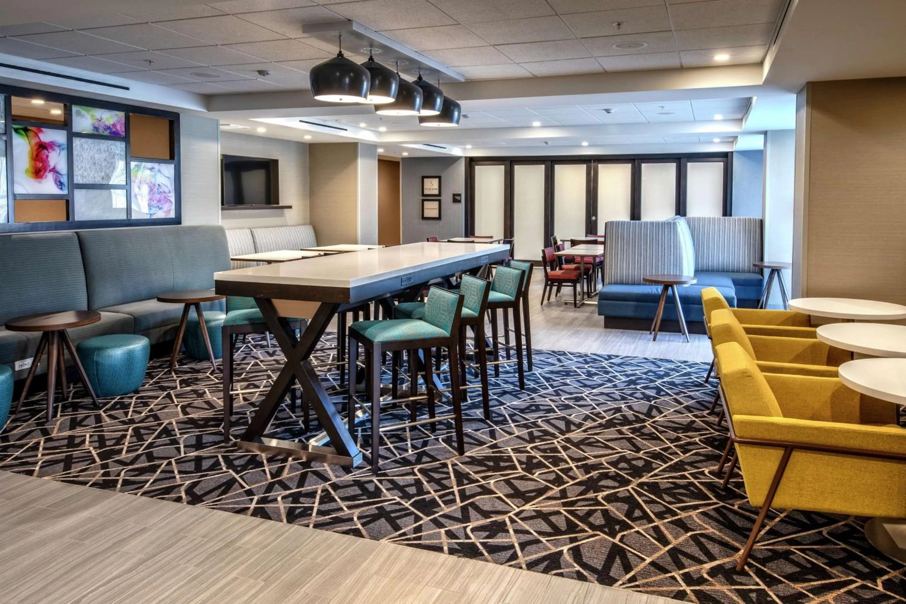 Lobby or reception in Hampton Inn Fresno Airport