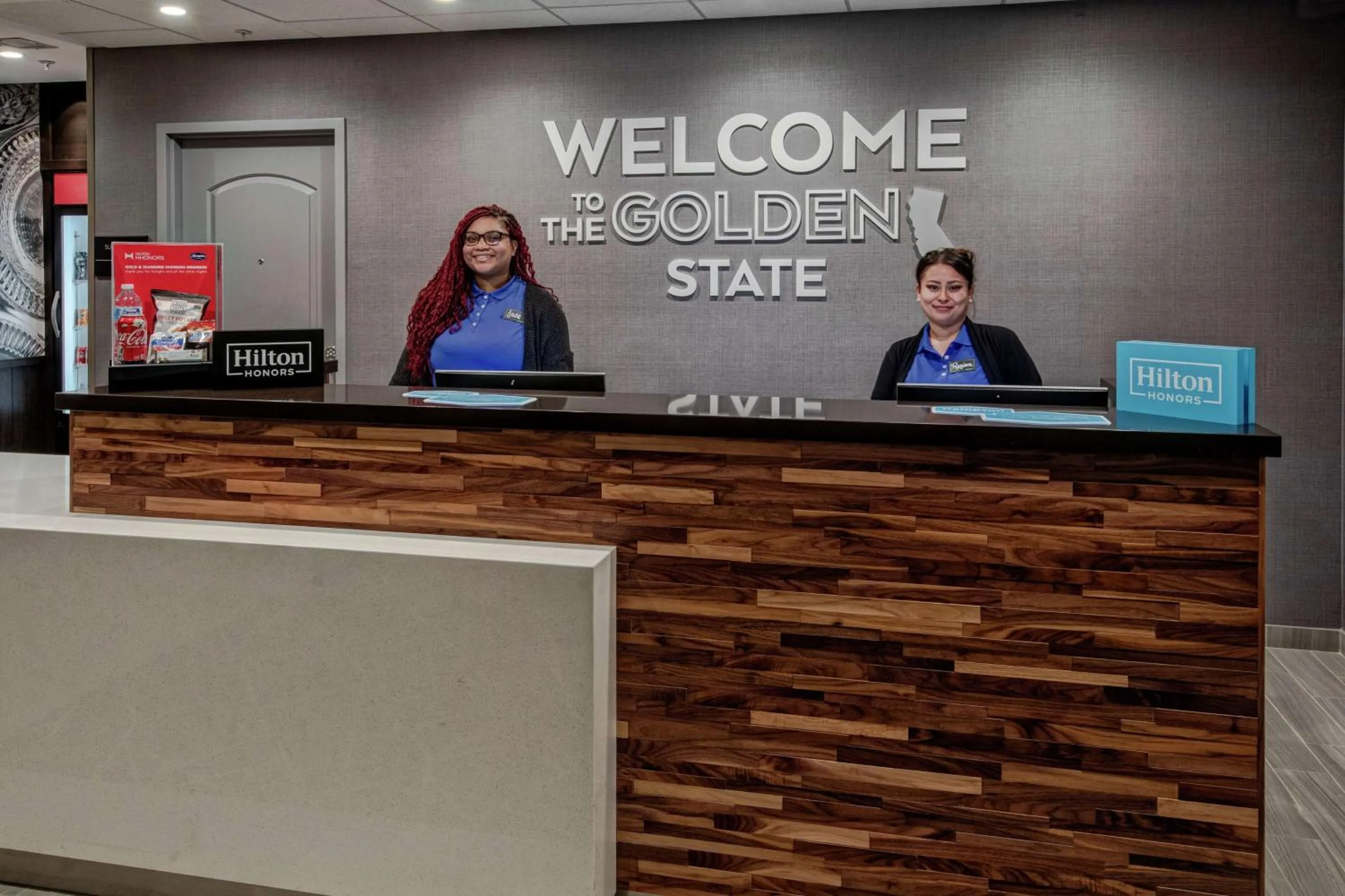 Lobby or reception in Hampton Inn Fresno Airport