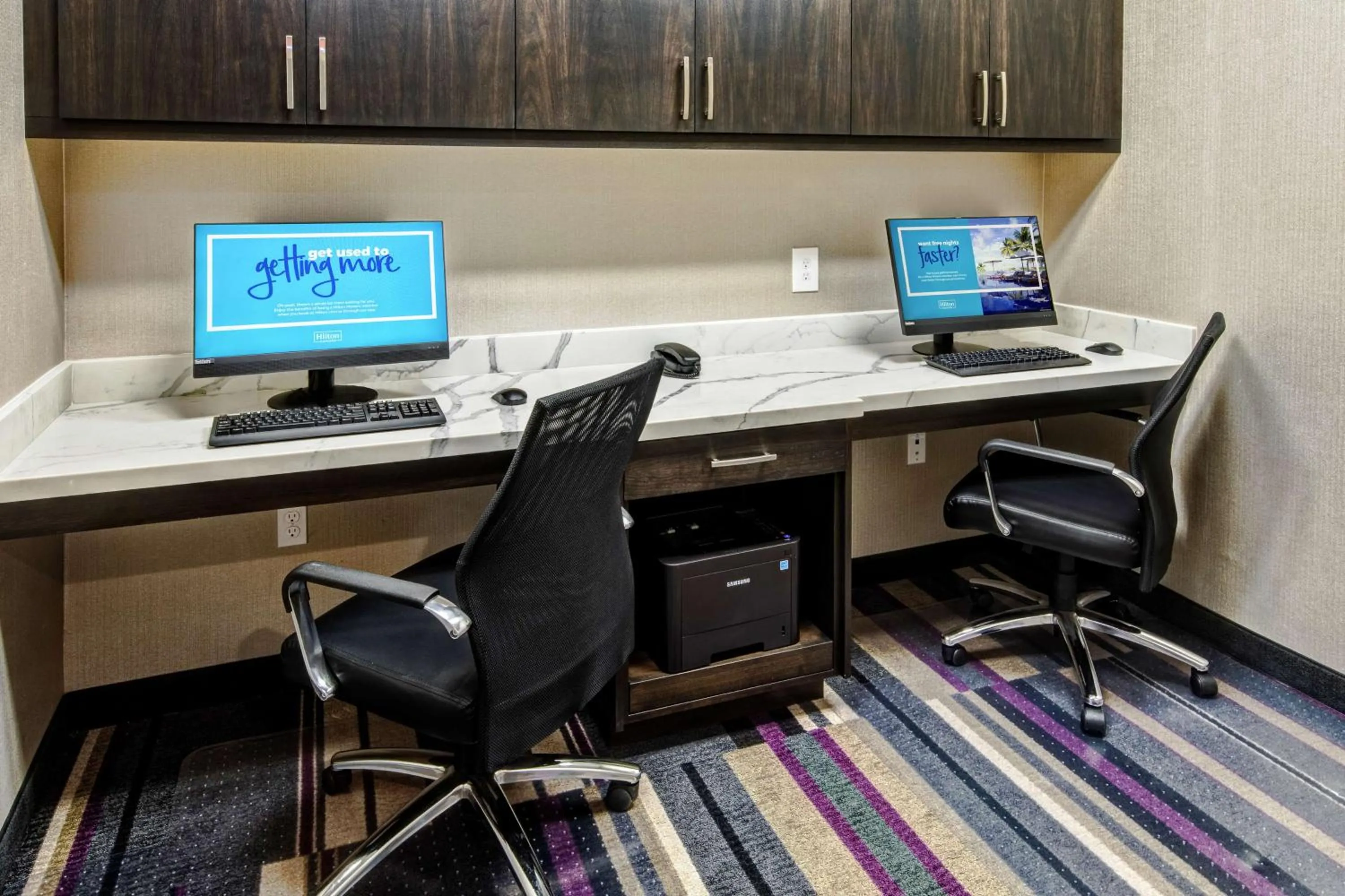 Business facilities in Hampton Inn Fresno Airport