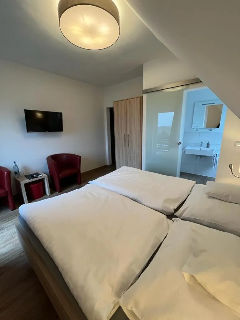 Photo of the whole room, Bed in Hotel Clemens