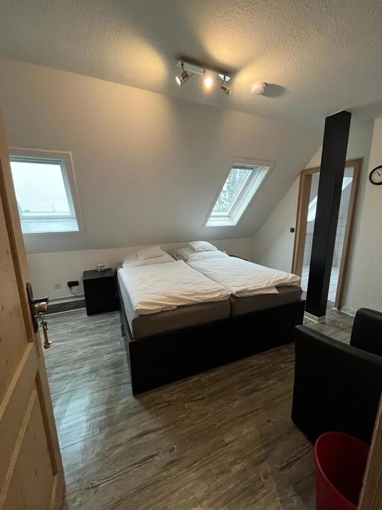 Photo of the whole room, Bed in Hotel Clemens