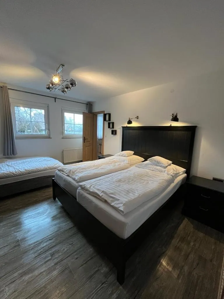 Photo of the whole room, Bed in Hotel Clemens