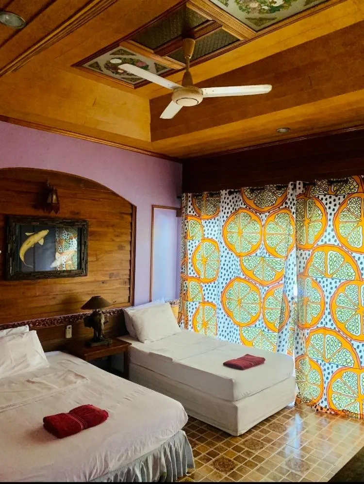 Bed in Koh Tao Tropicana Resort
