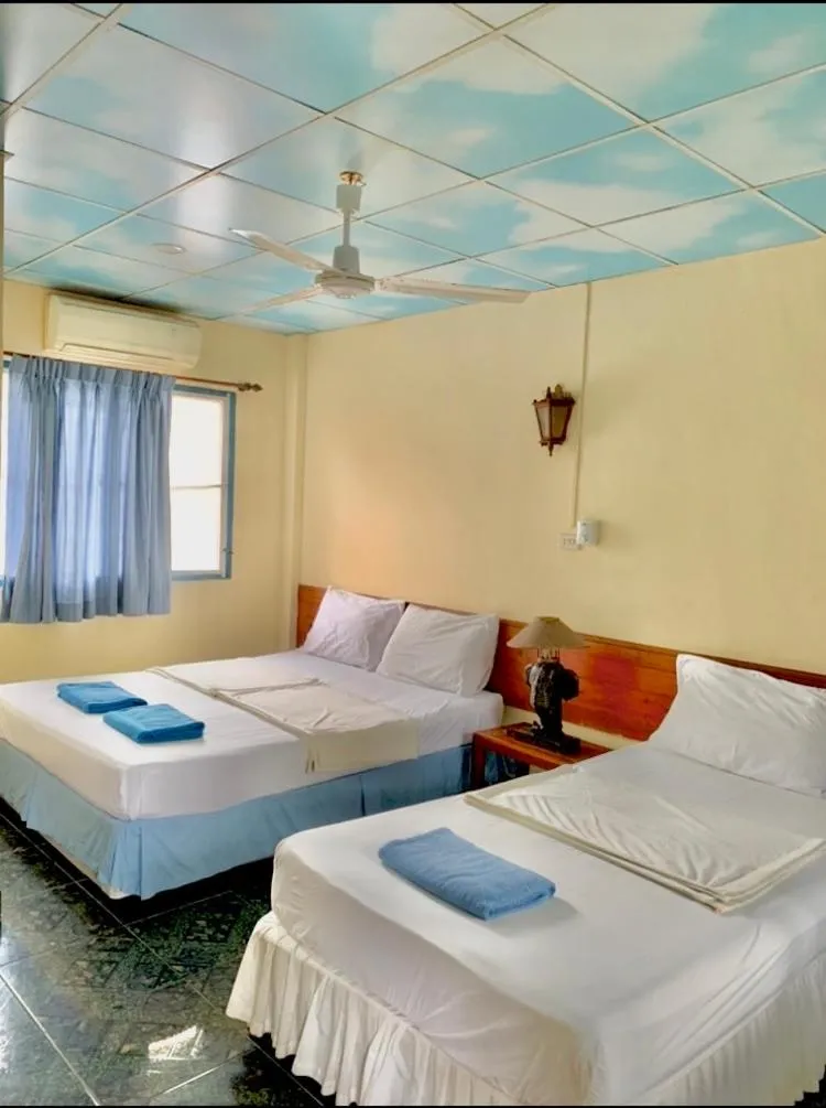 Bed in Koh Tao Tropicana Resort