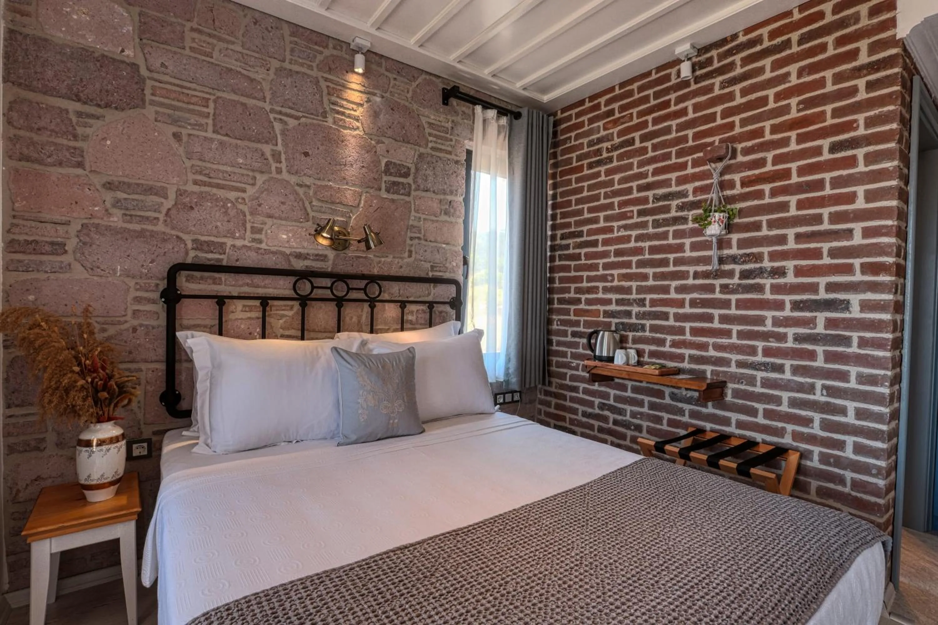 Bed in Sukha Cunda Otel
