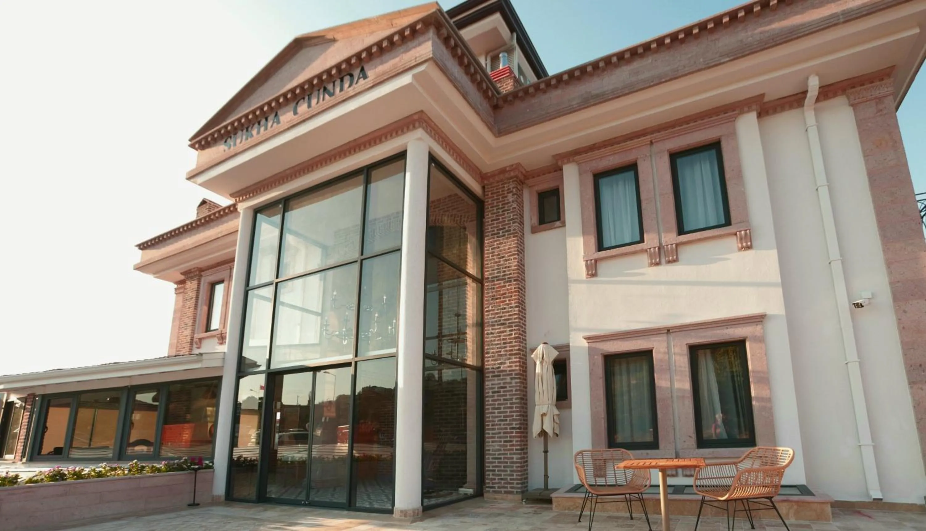 Facade/entrance in Sukha Cunda Otel