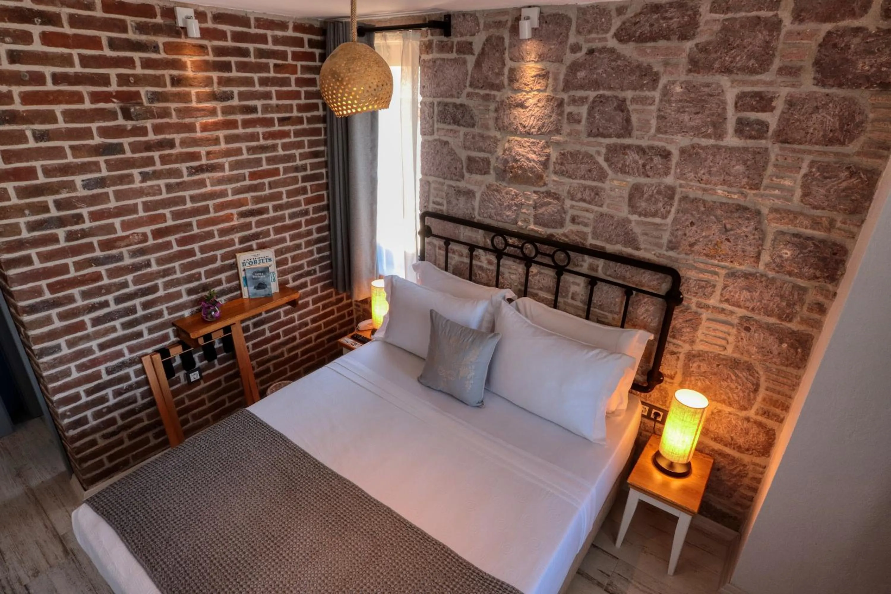 Bed in Sukha Cunda Otel