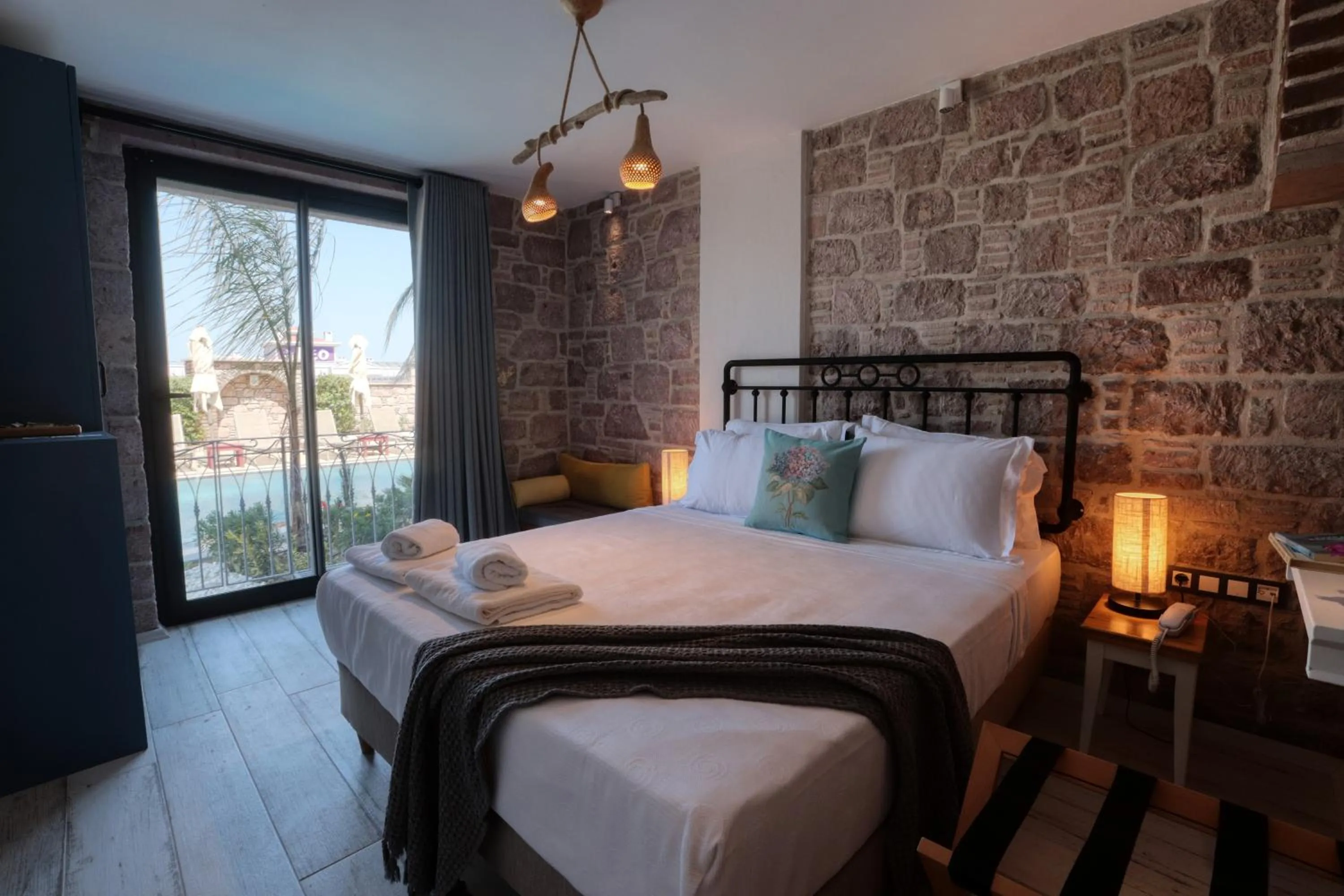 Bed in Sukha Cunda Otel