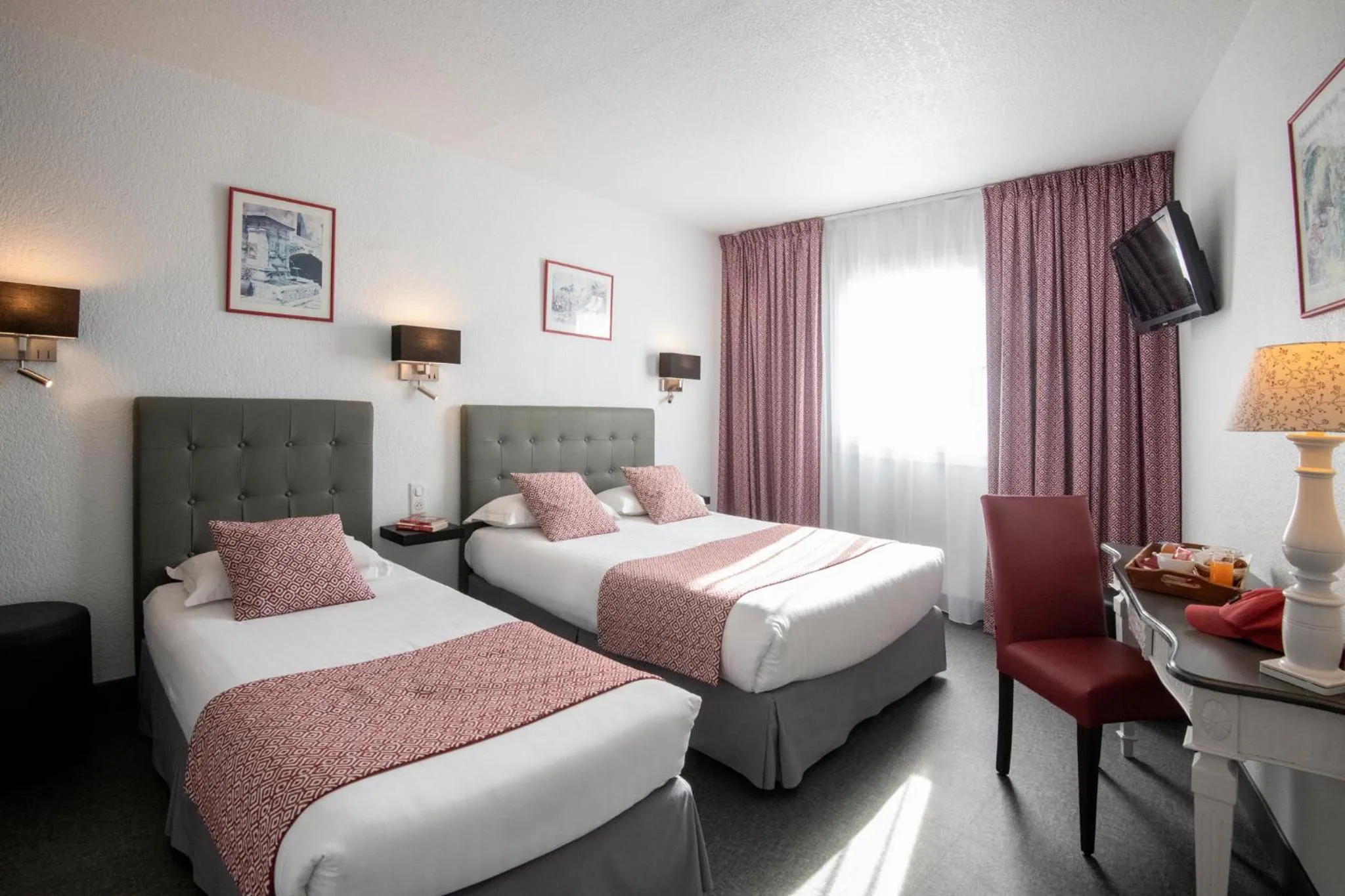 Bed in Hotel du Forum