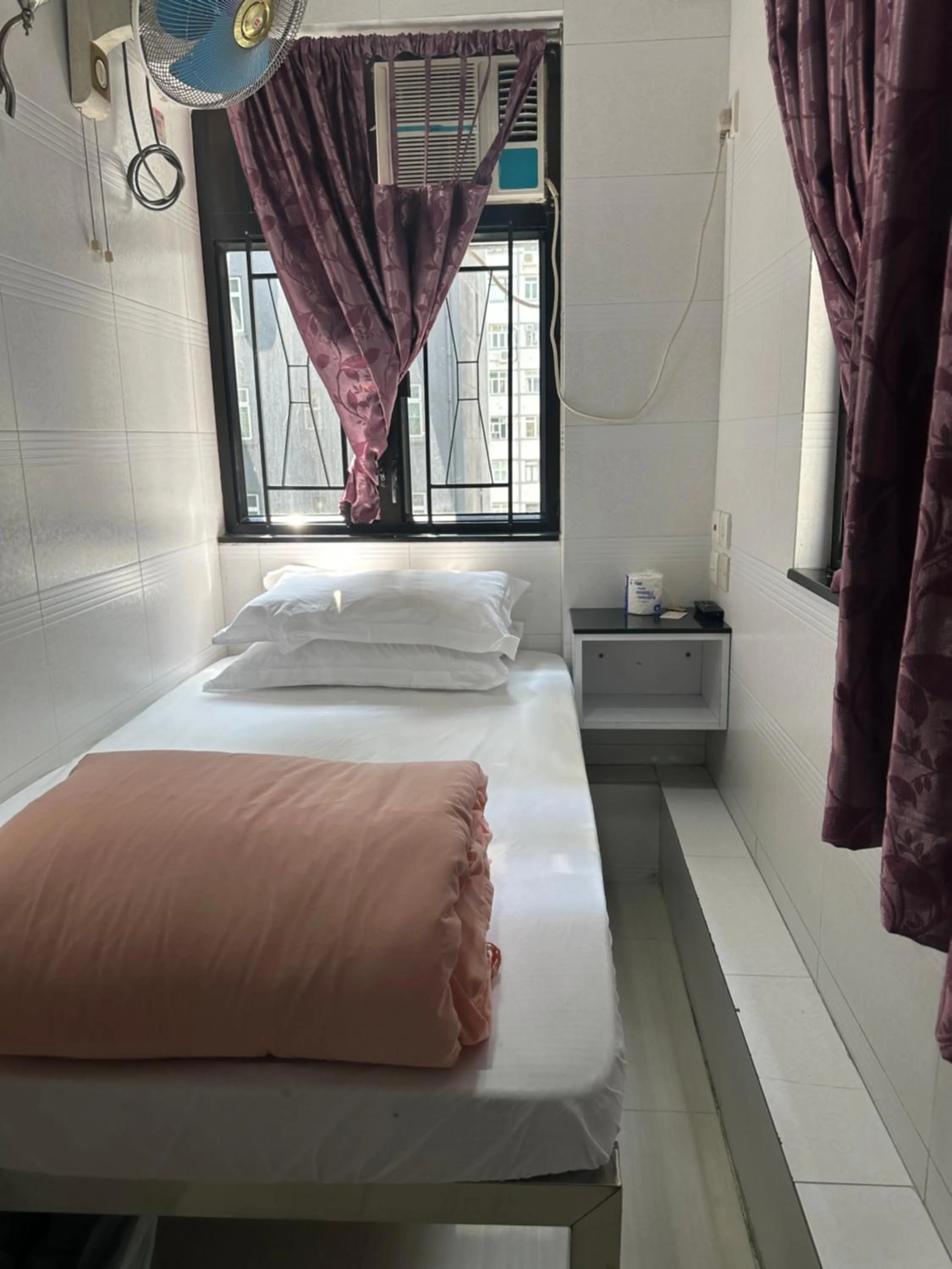 Bed in Pay-Less Guesthouse (7/F A9)