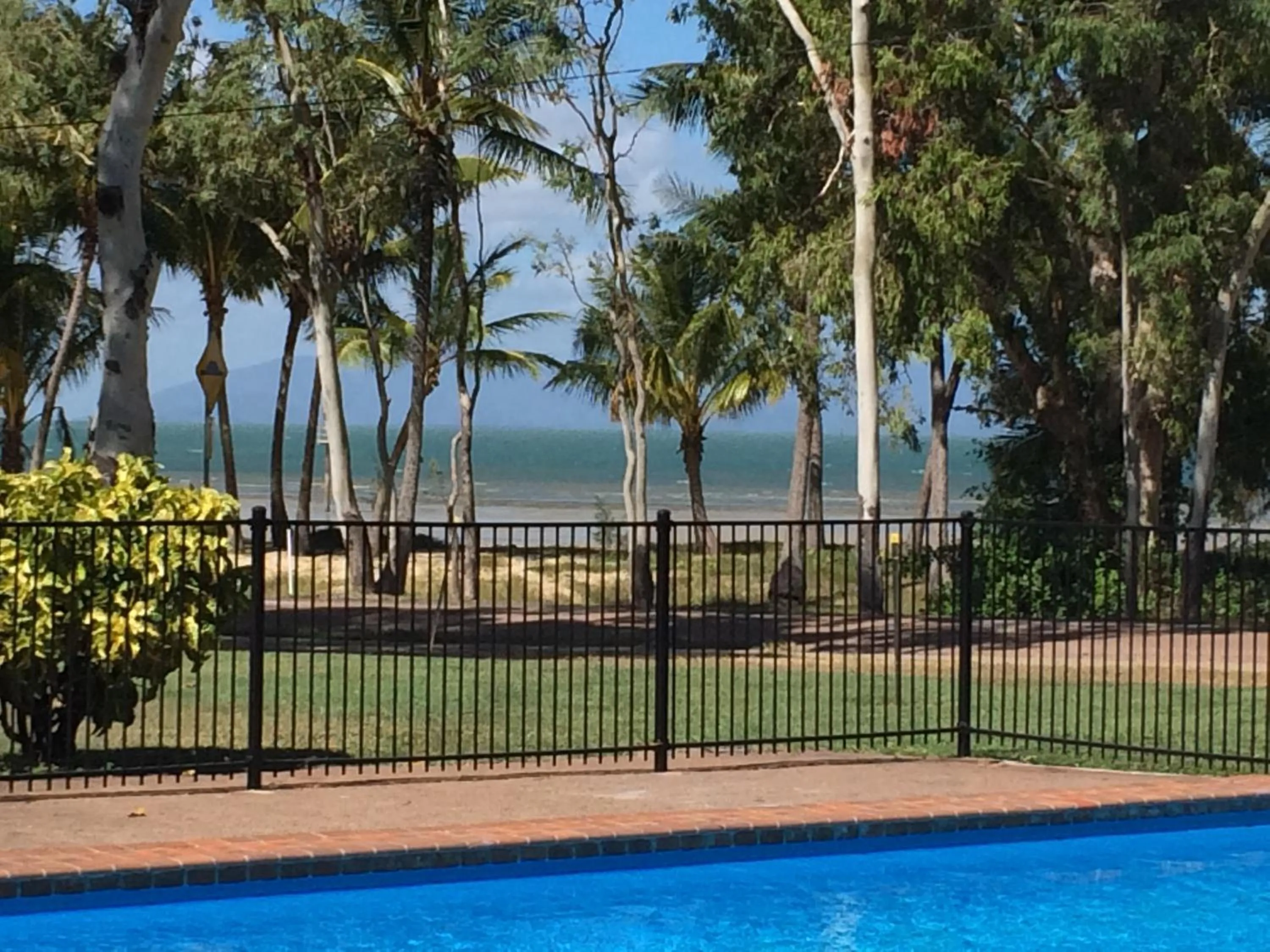 Day in Arcadia Village Motel