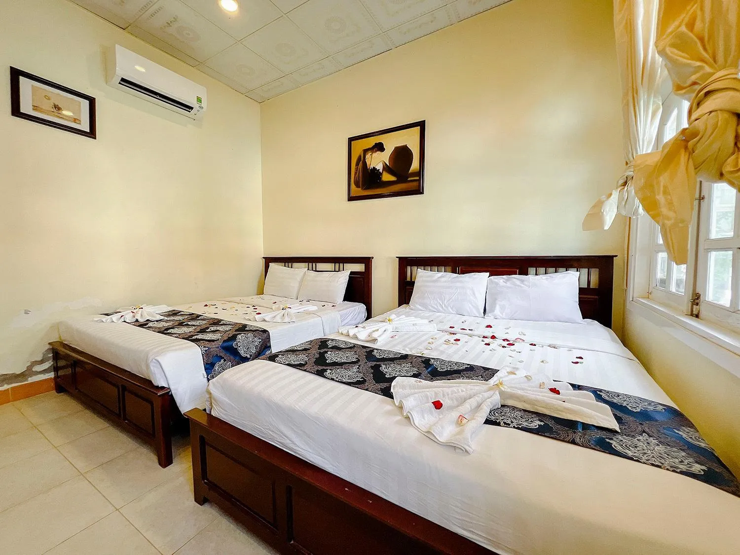 Bed in Sand Beach Resort