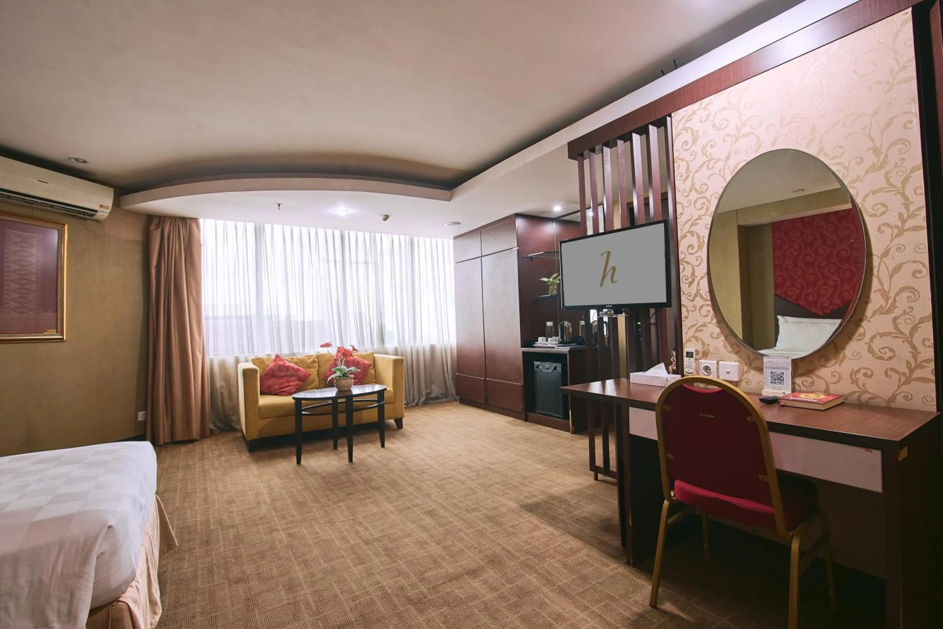 Bed in Hotel Balairung Jakarta