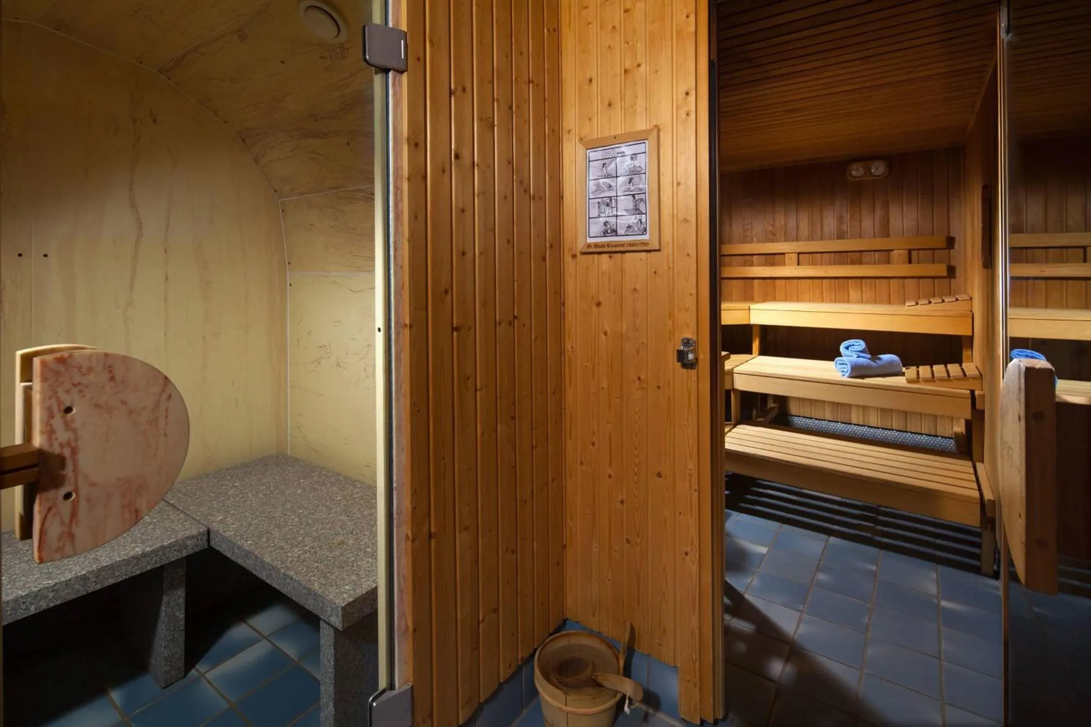 Sauna, Bed in Hotel-Gasthof Nutzkaser