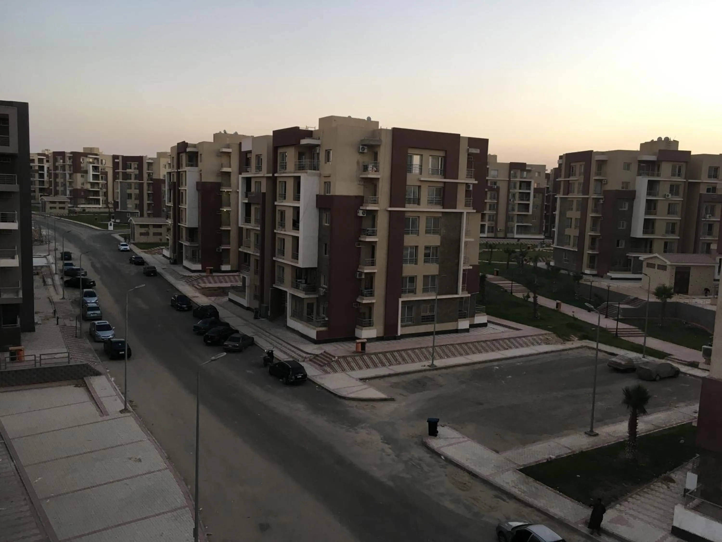 Property building in Qronful