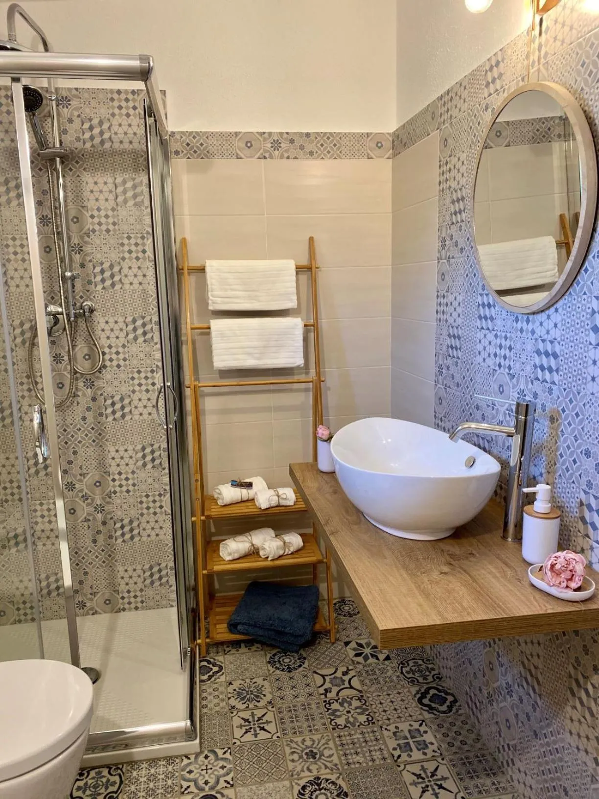 Shower in Country House S'Ozzastru