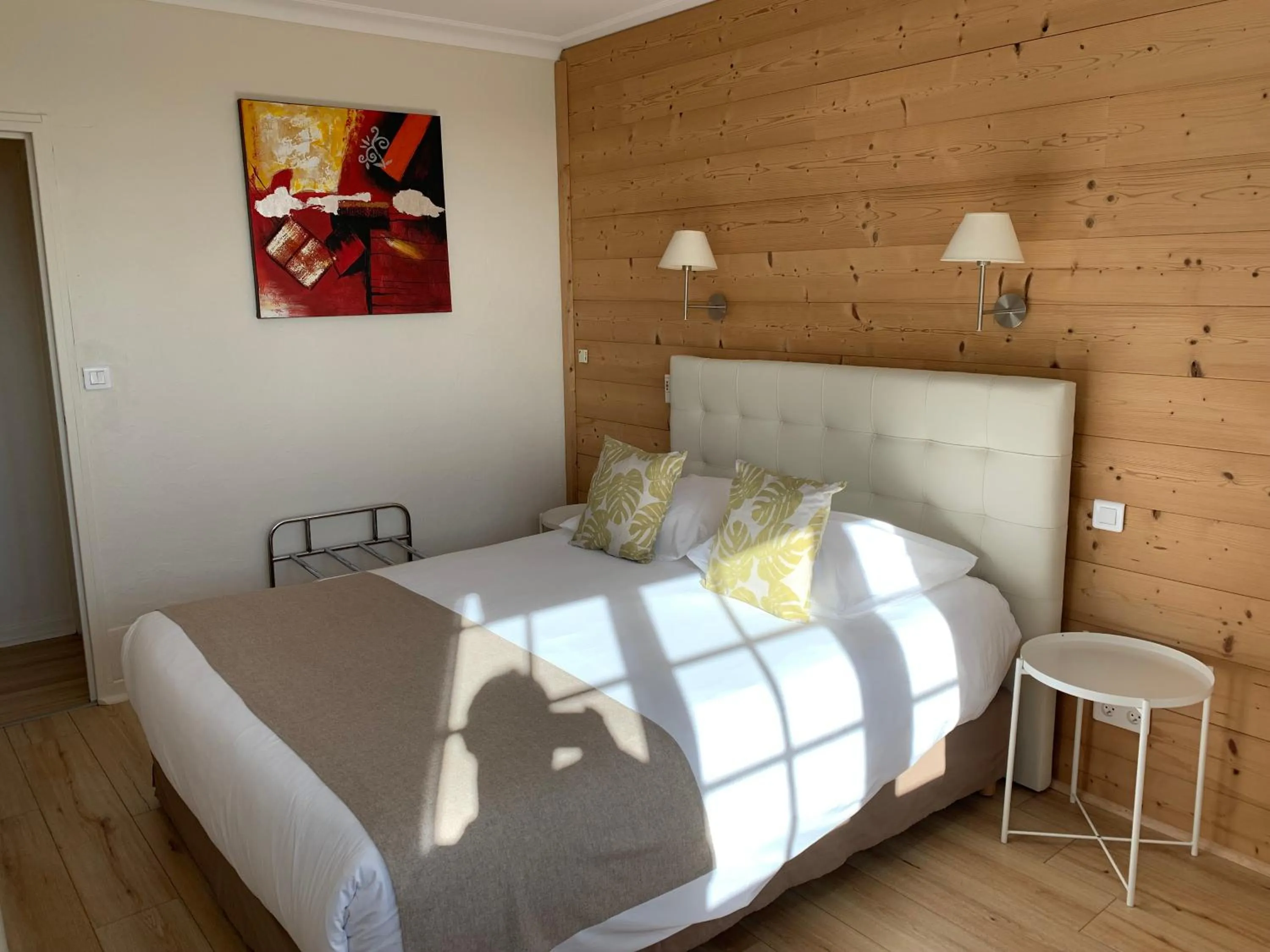 Bedroom, Bed in La Bonbonniere - Sure Hotel Collection by Best Western